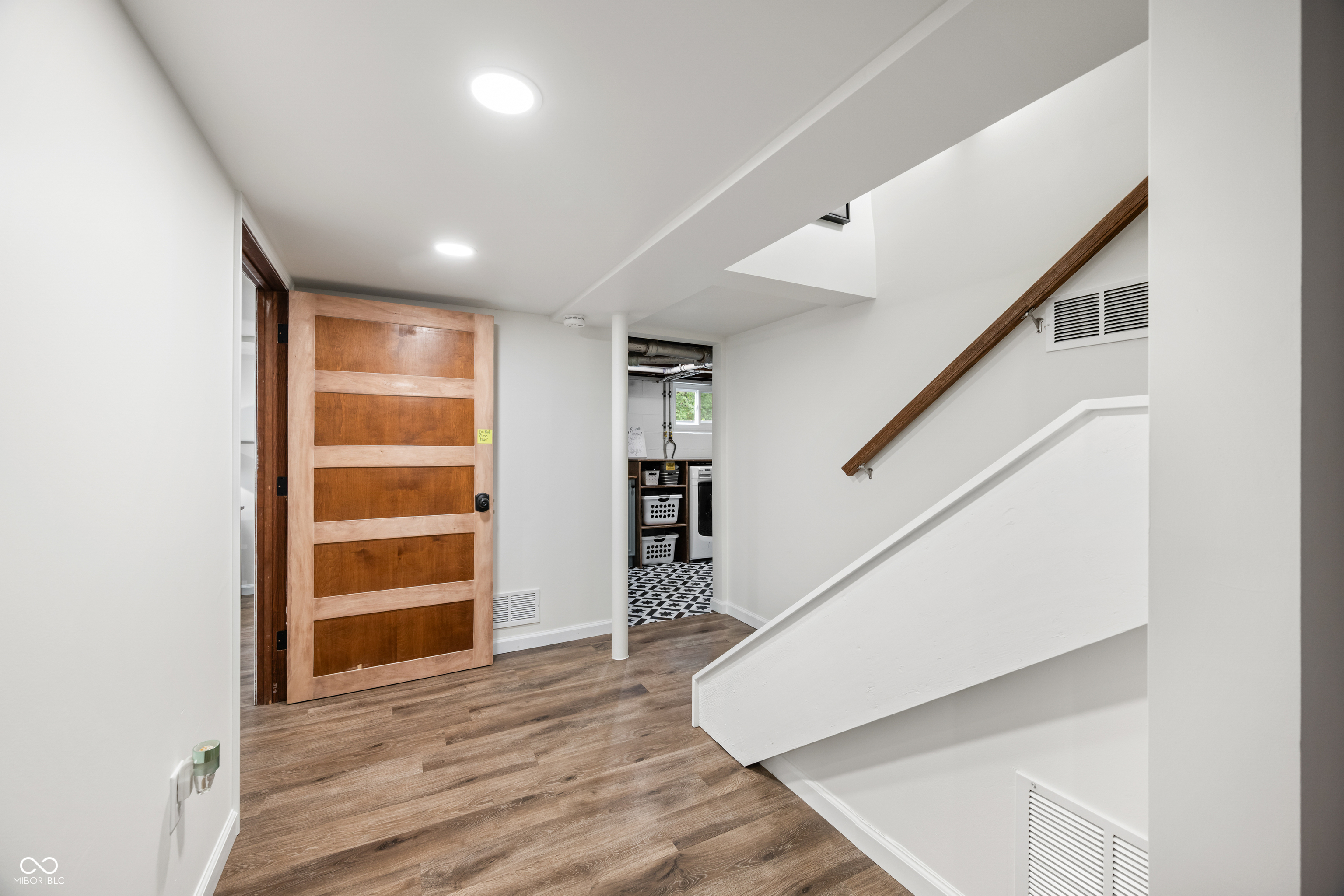 6250 Seminole Drive