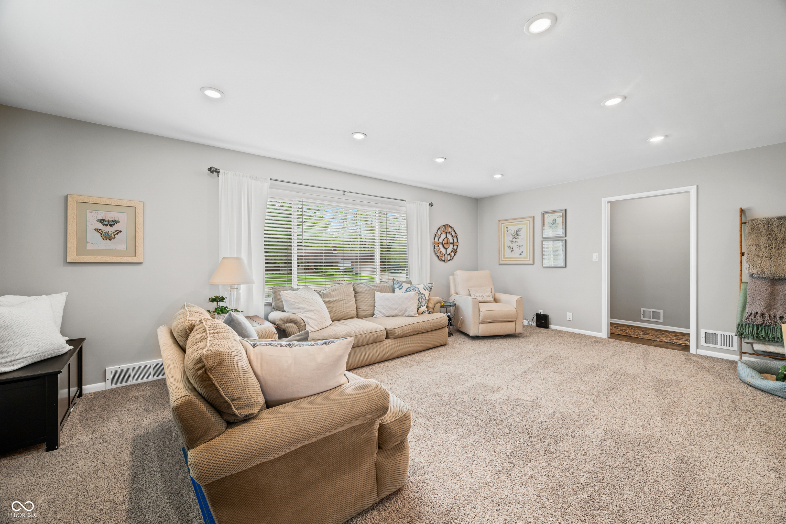 6250 Seminole Drive