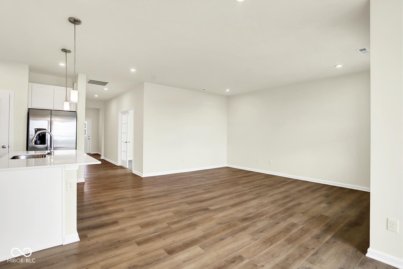 2041 Frost Line Lane