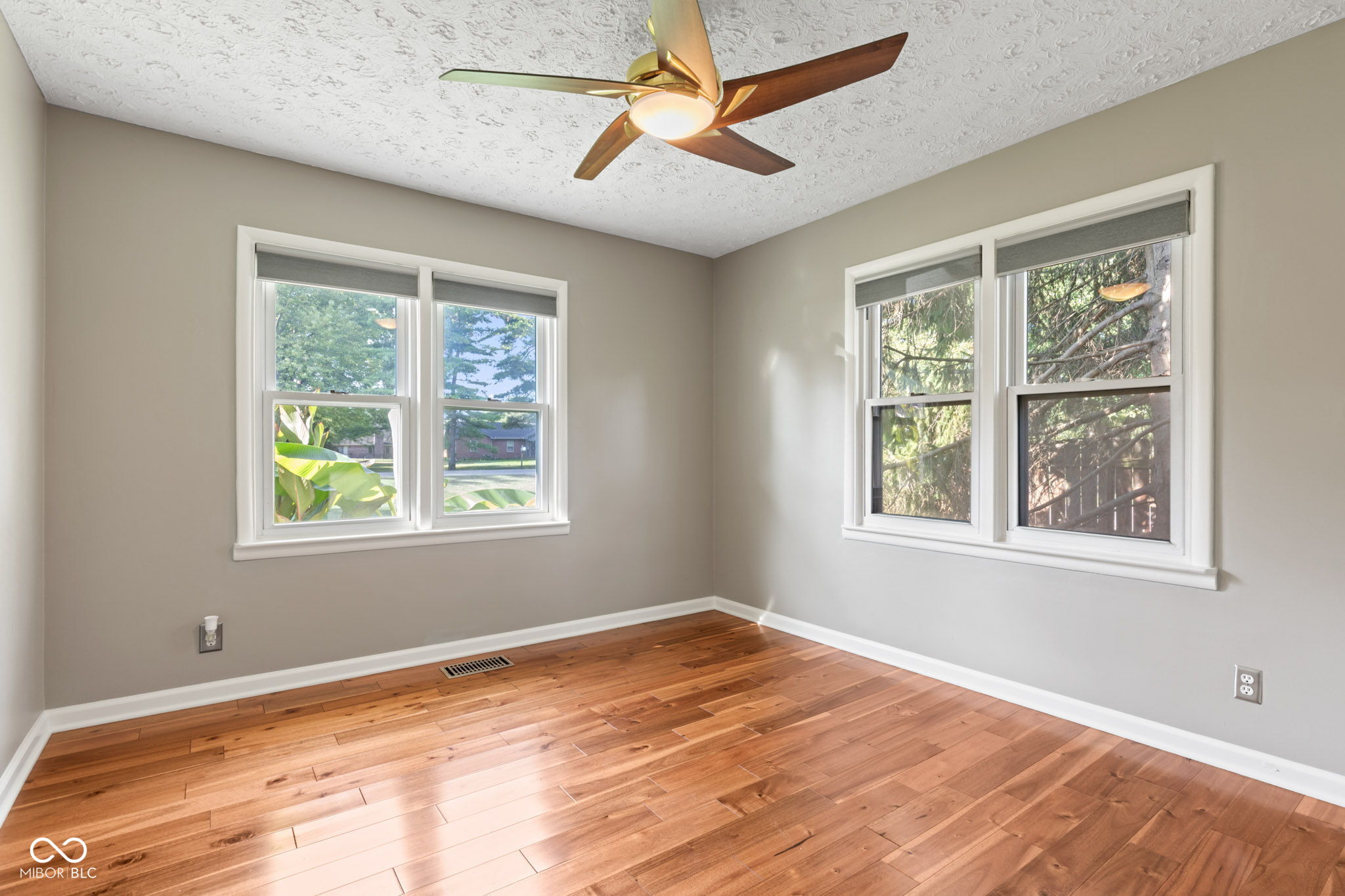 302 W Edgewood Avenue