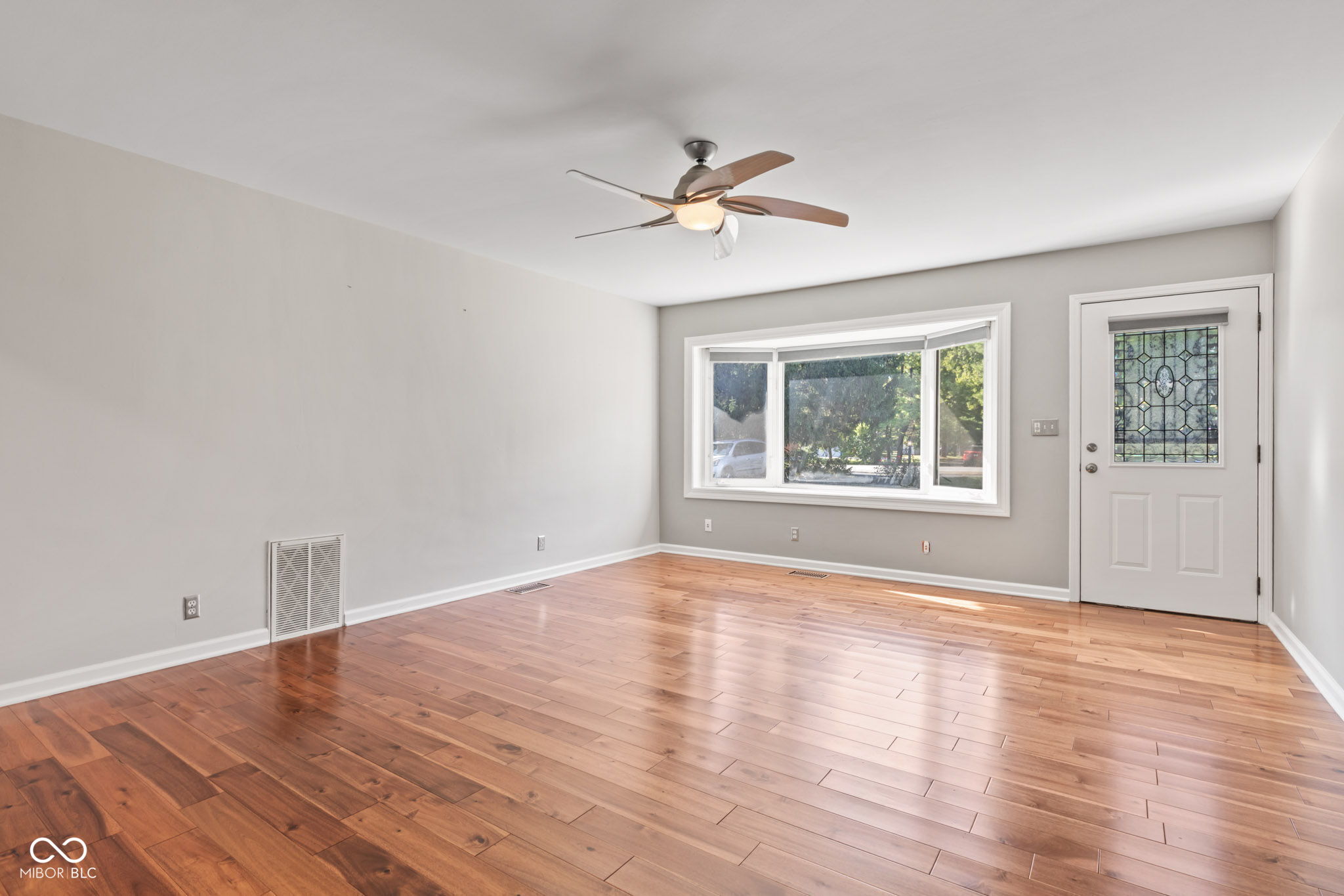 302 W Edgewood Avenue