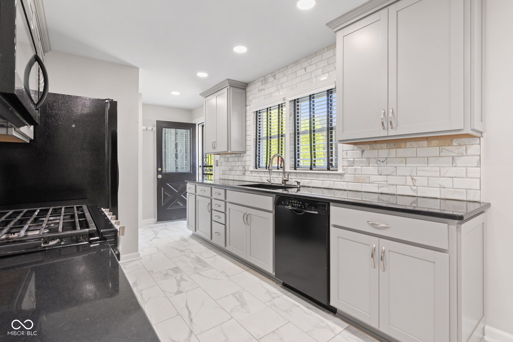302 W Edgewood Avenue