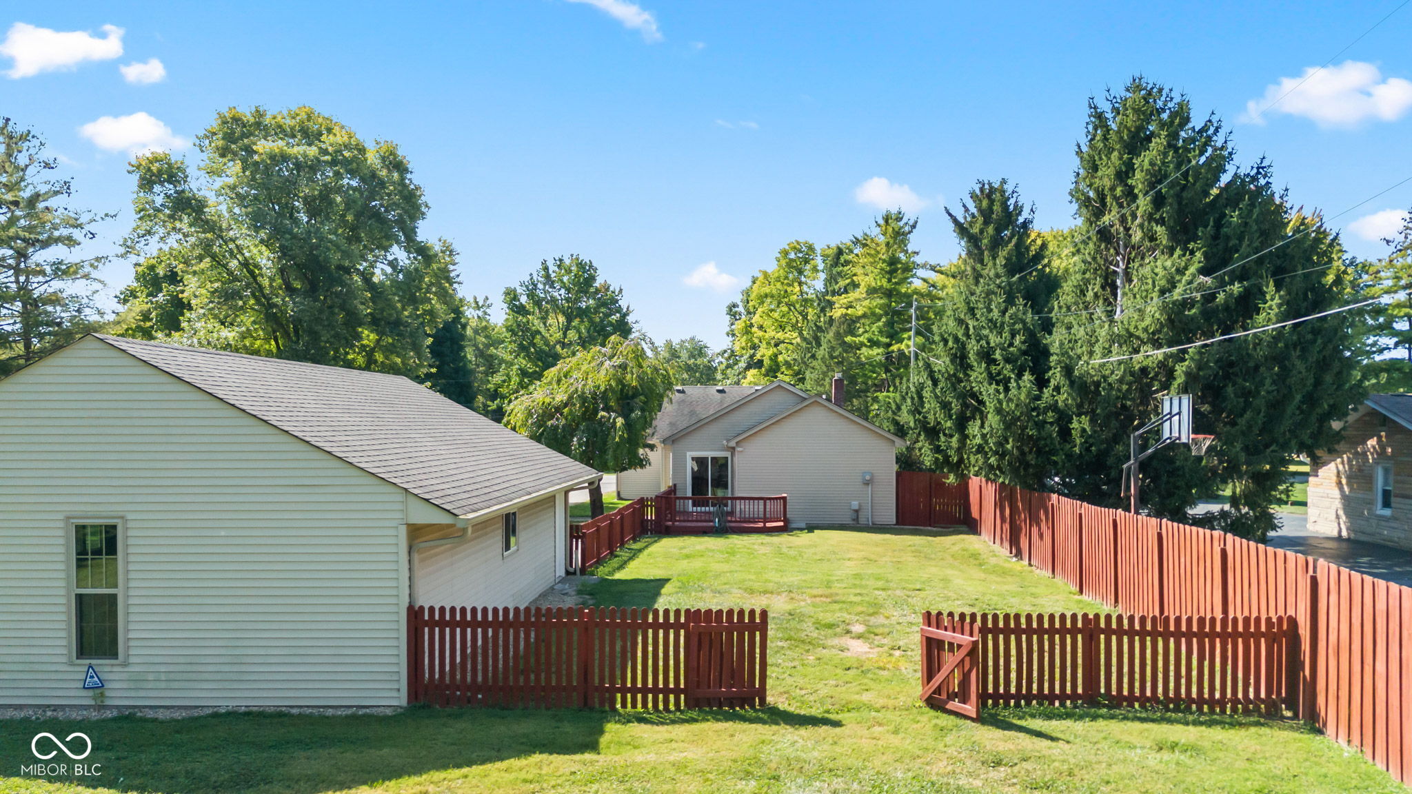 240 W Edgewood Avenue