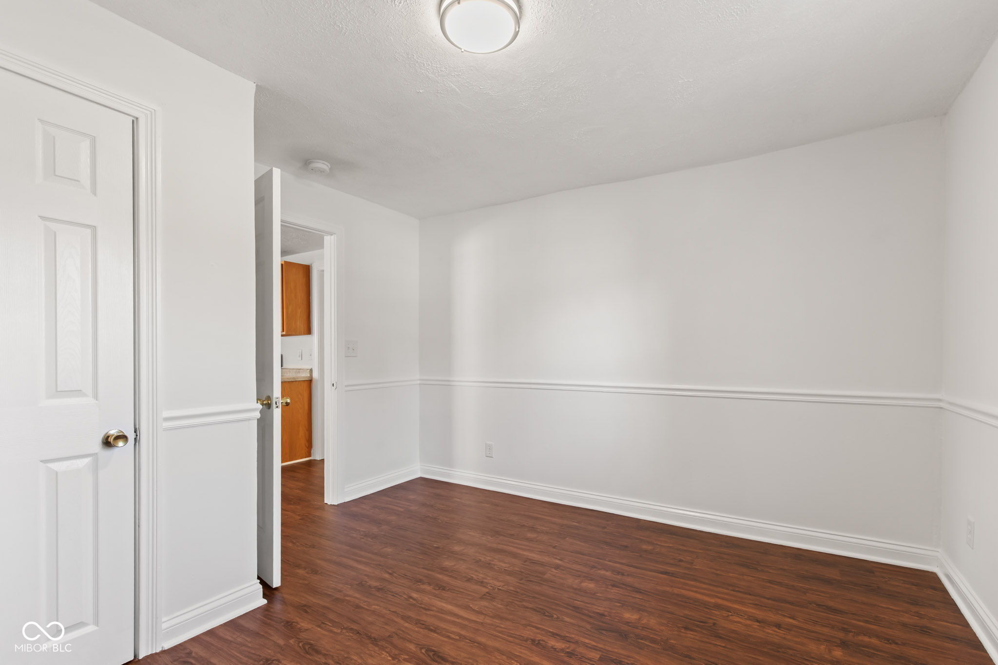 240 W Edgewood Avenue