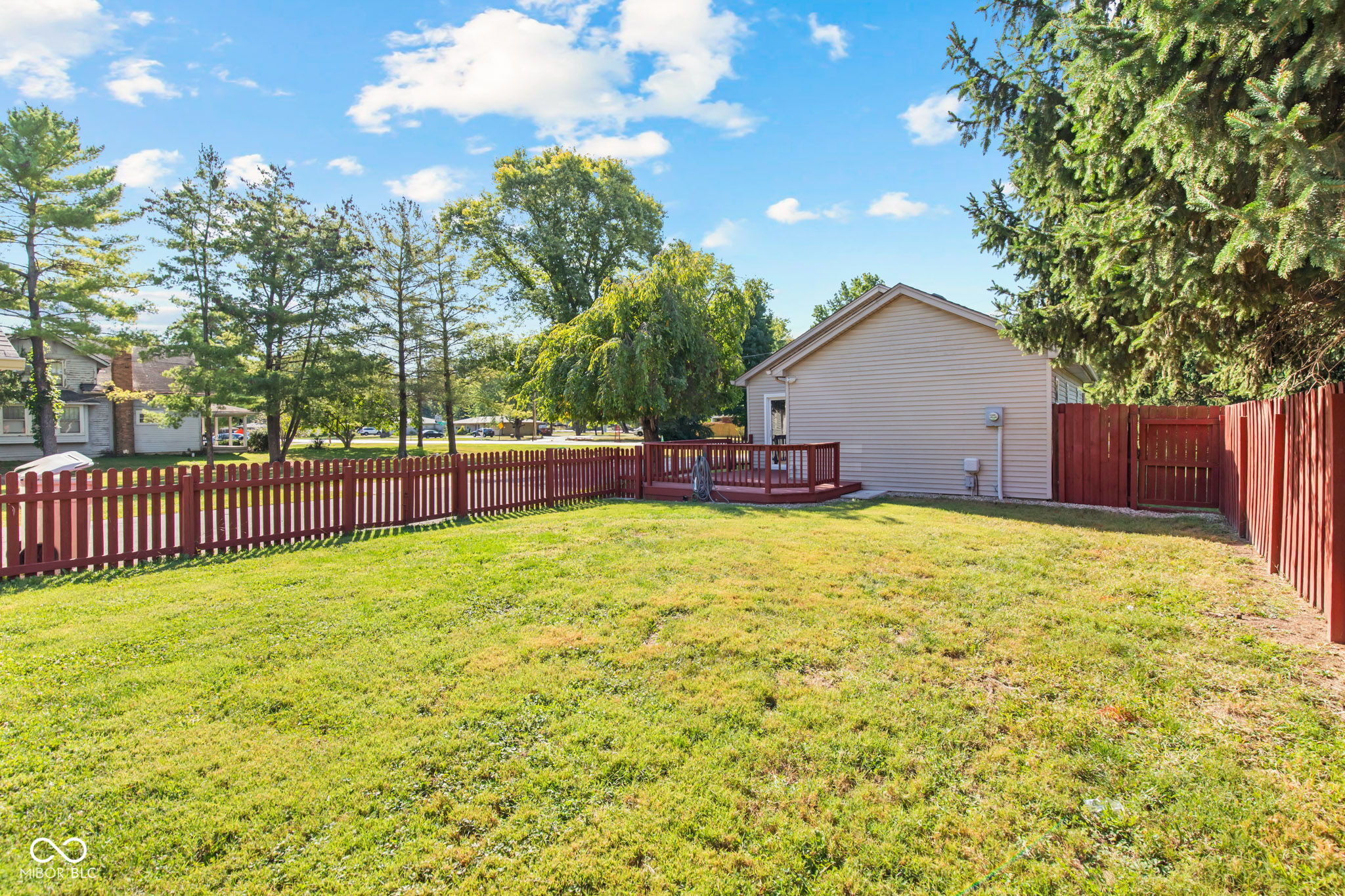240 W Edgewood Avenue