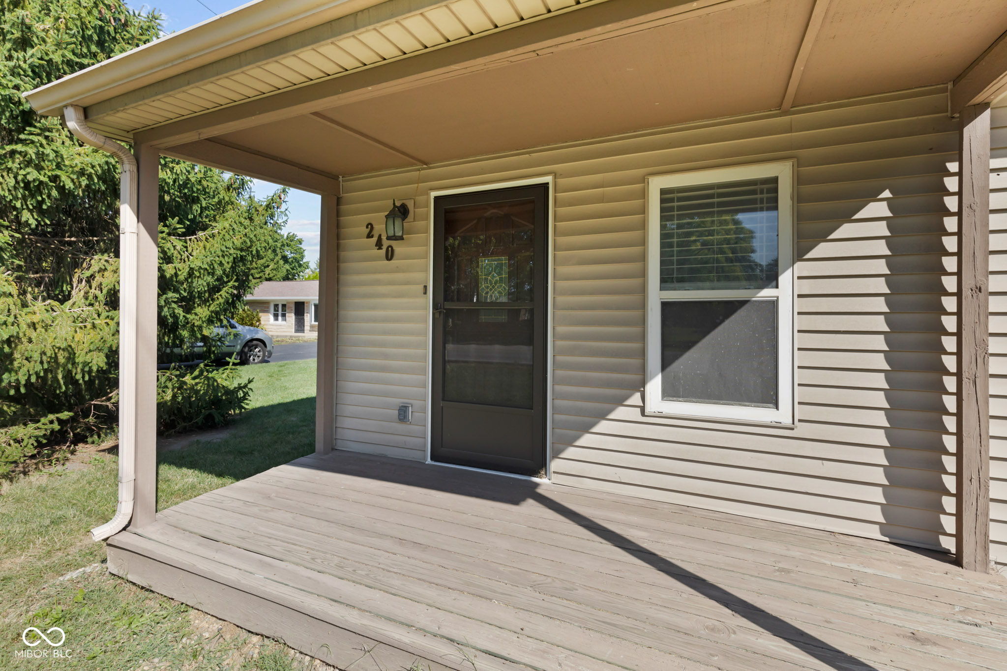 240 W Edgewood Avenue