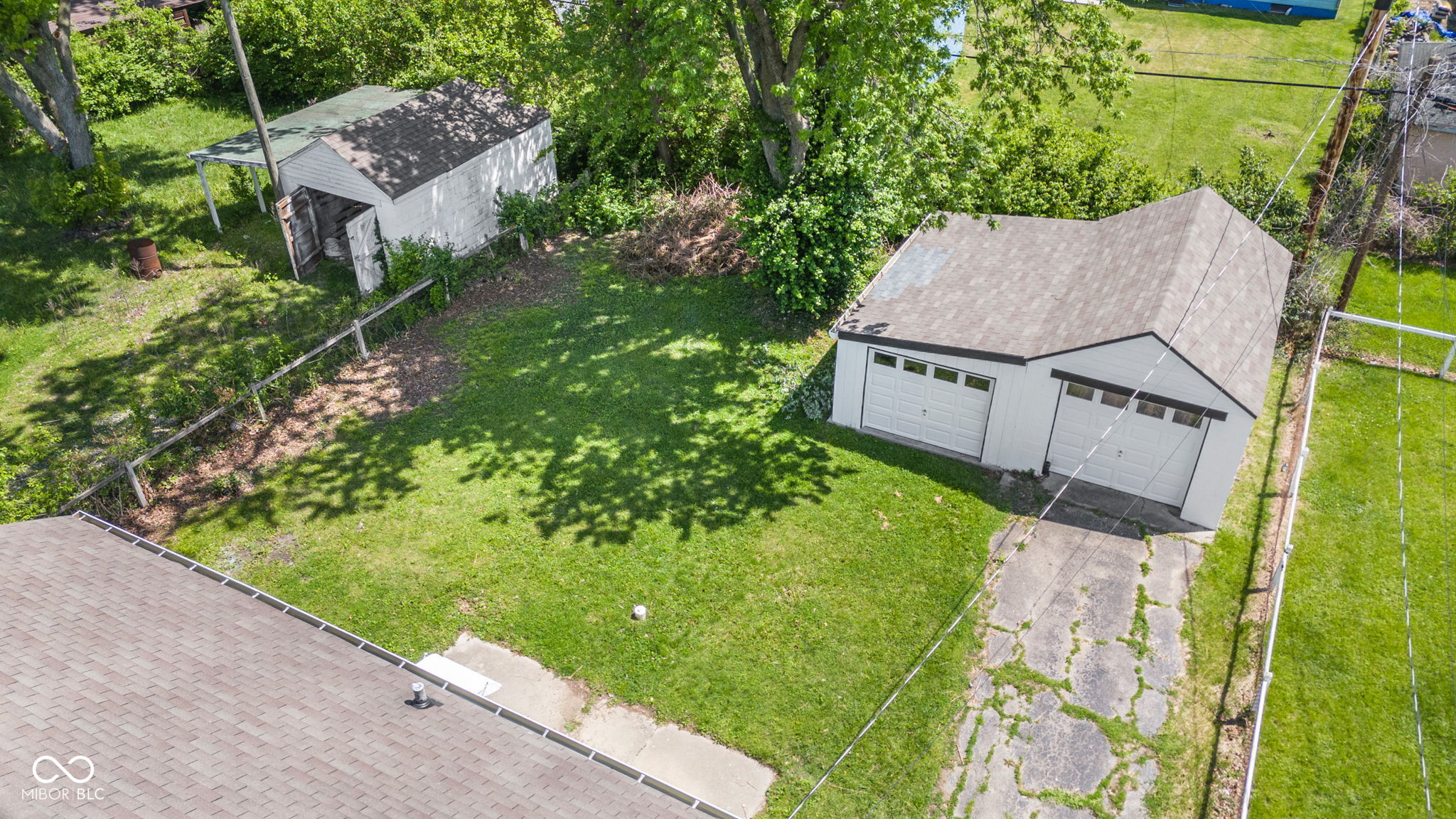 3637 N Lesley Avenue