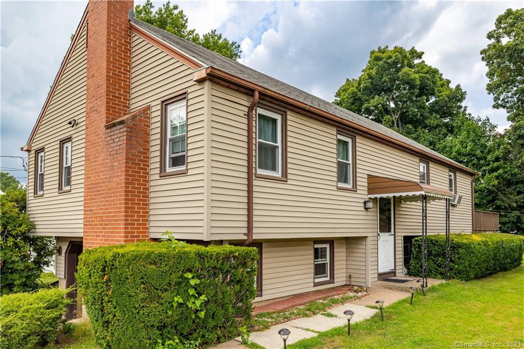 124 Camp Avenue
