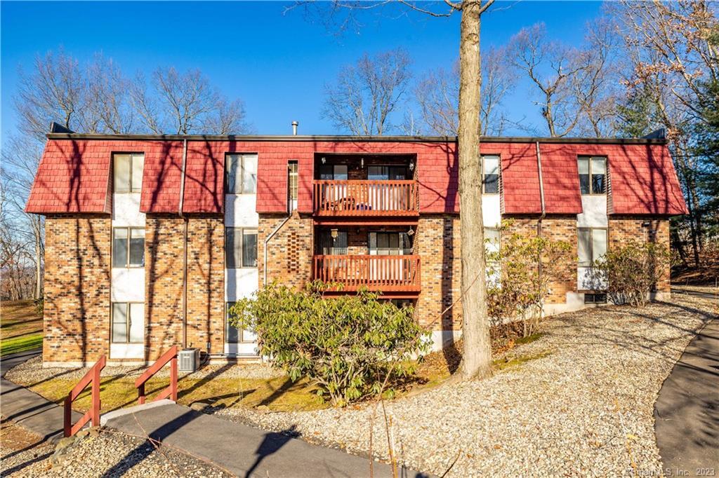 10 Woodsedge Drive 6B