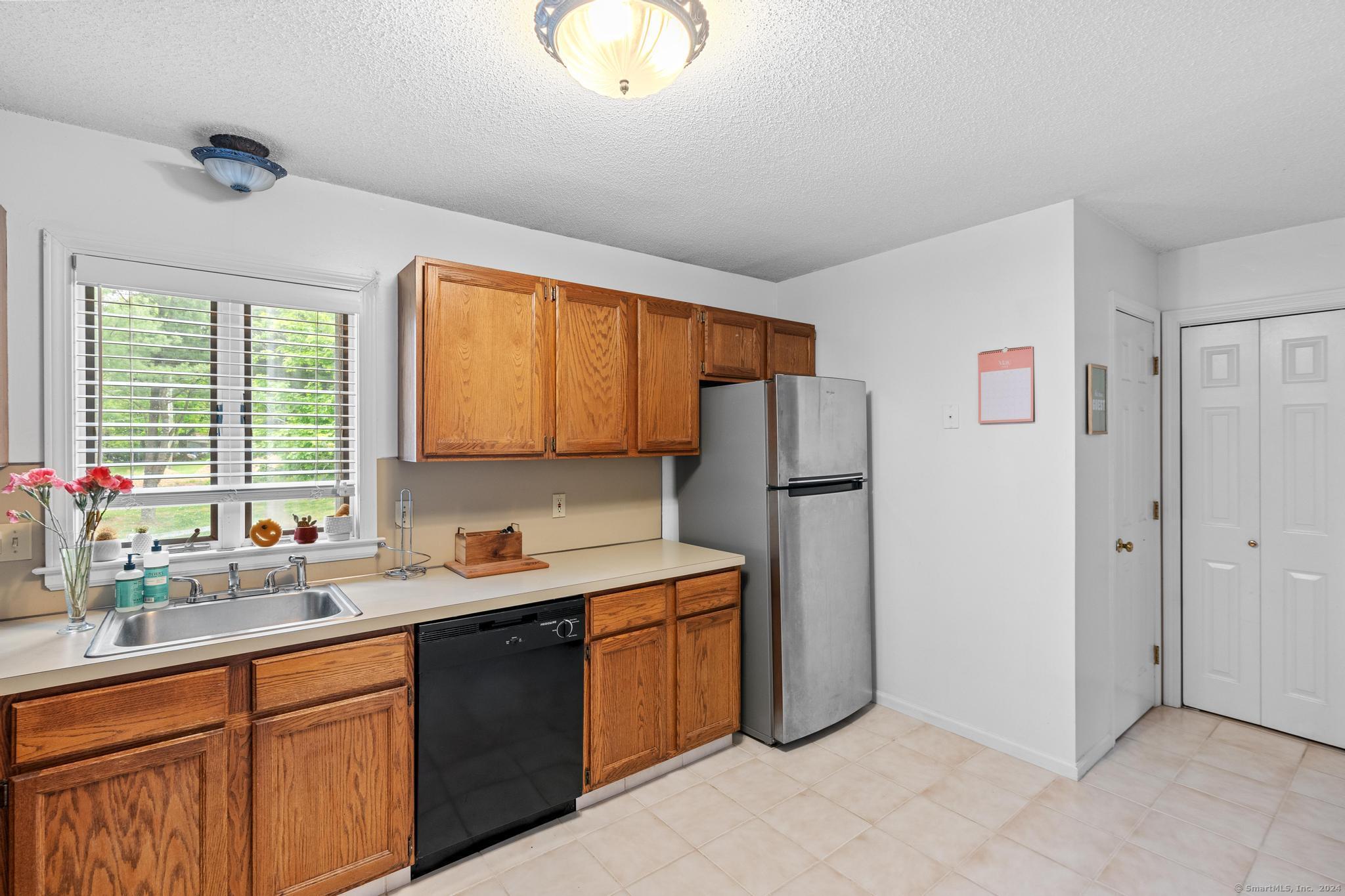 33 Brinley Way 33