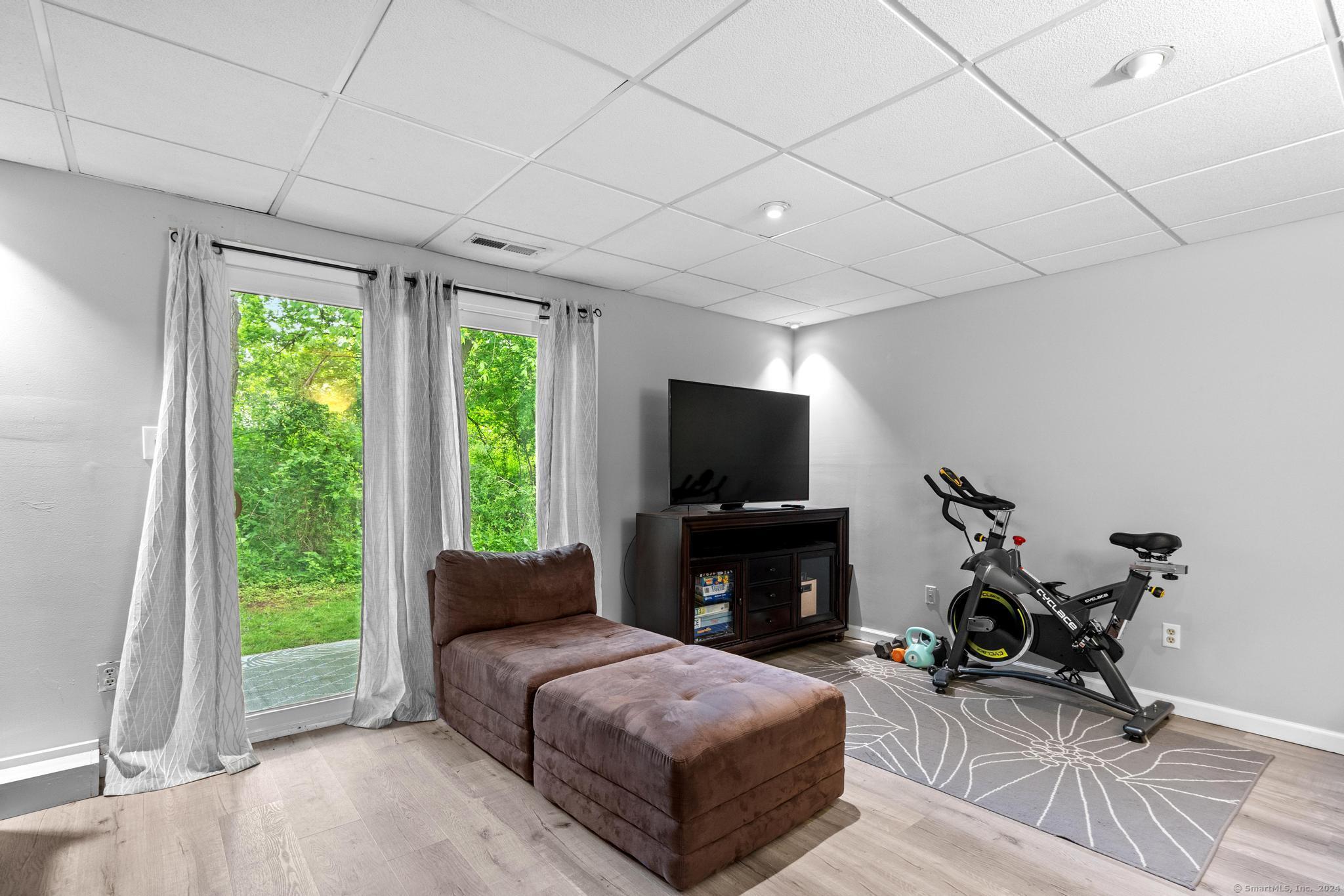 33 Brinley Way 33