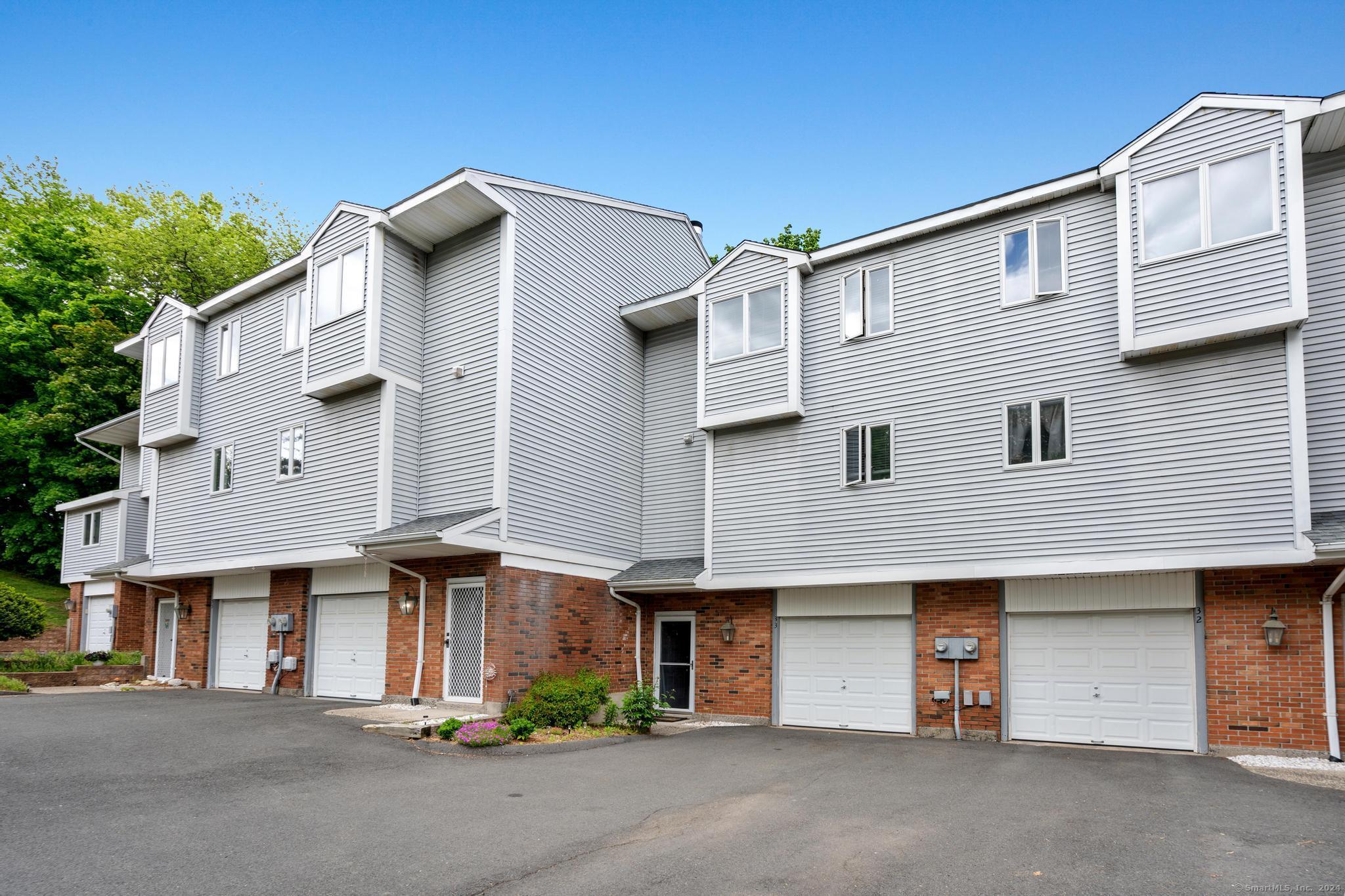 33 Brinley Way 33