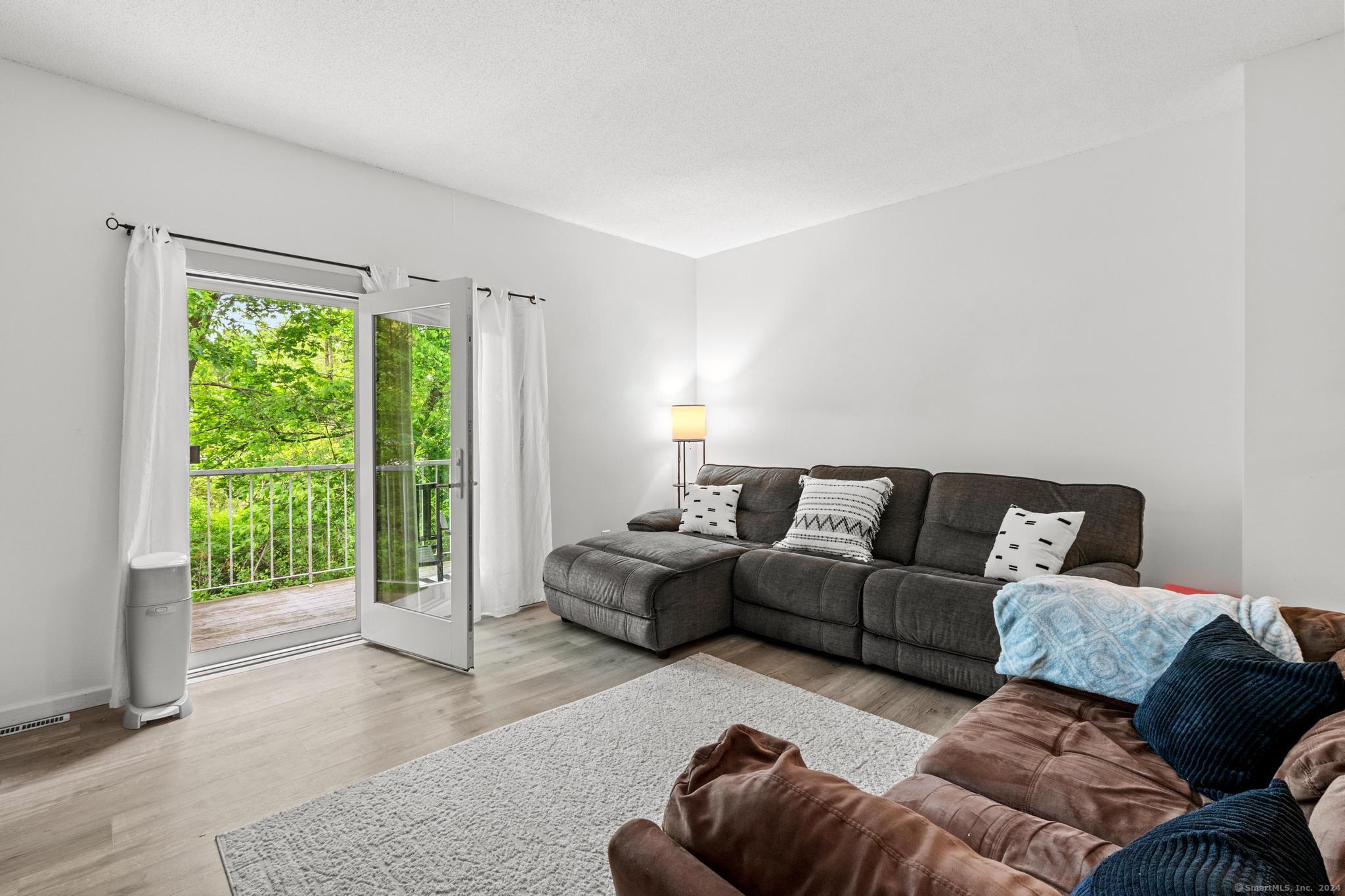 33 Brinley Way 33