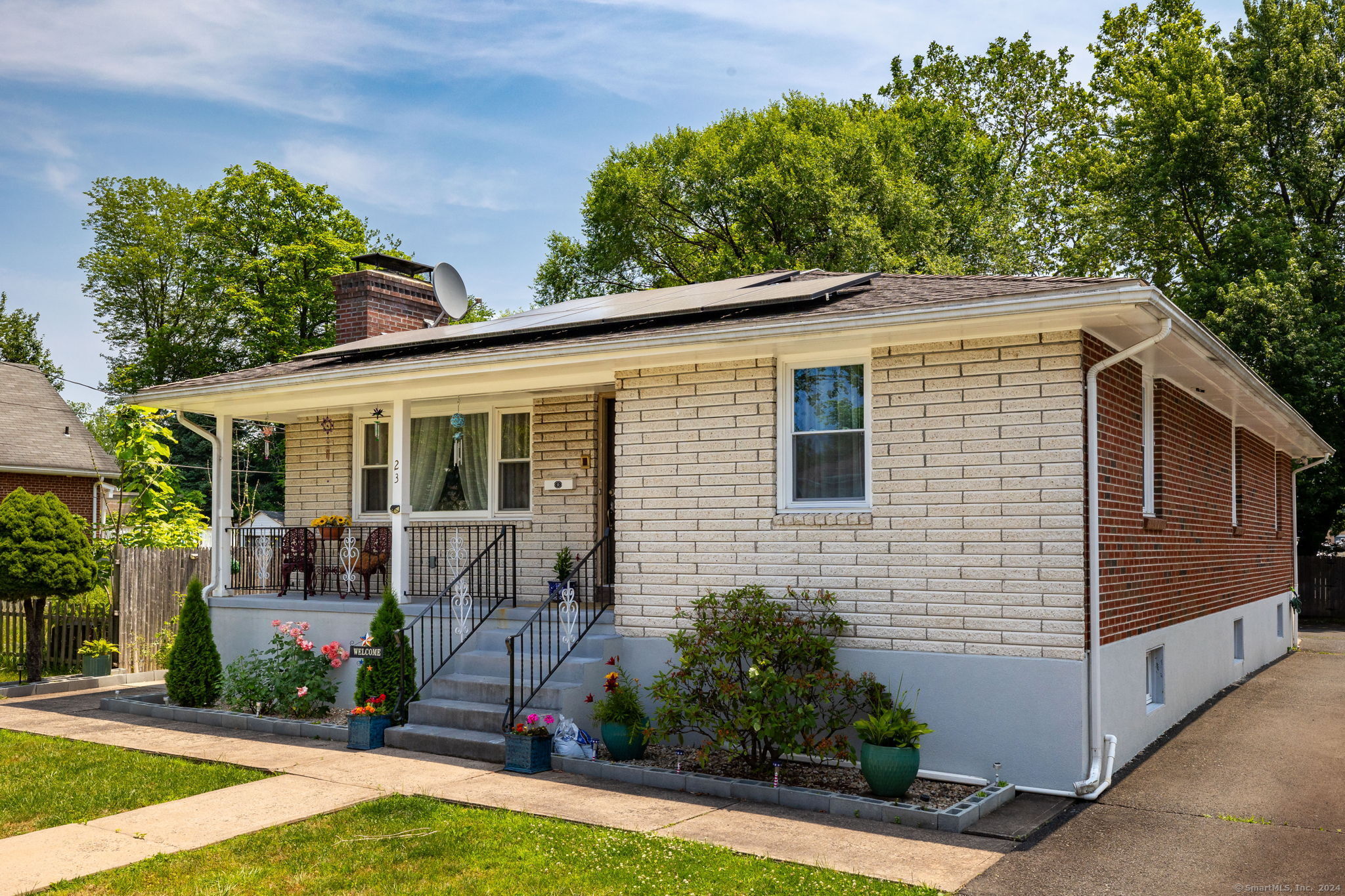 23 Baxter Avenue