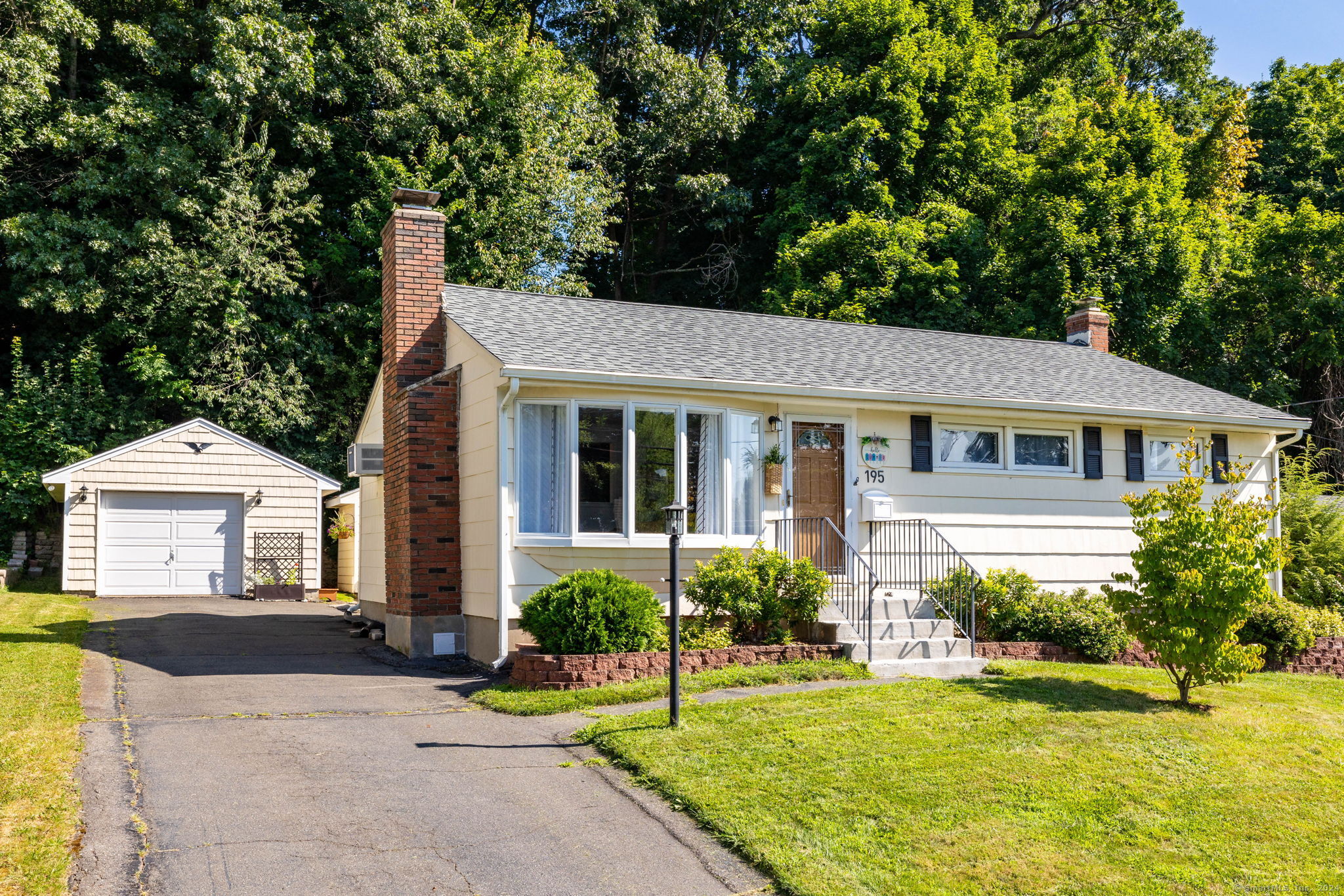 195 Country Club Road