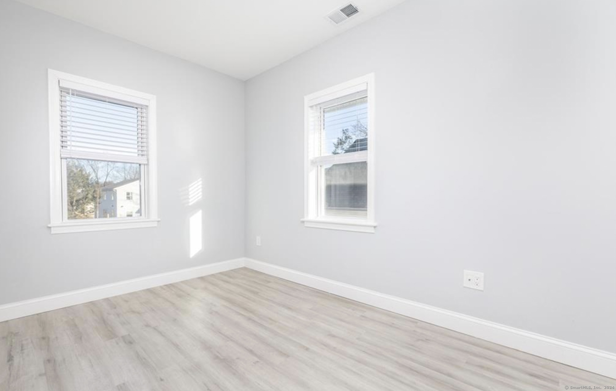 30 Bingham Street 2nd Floor
