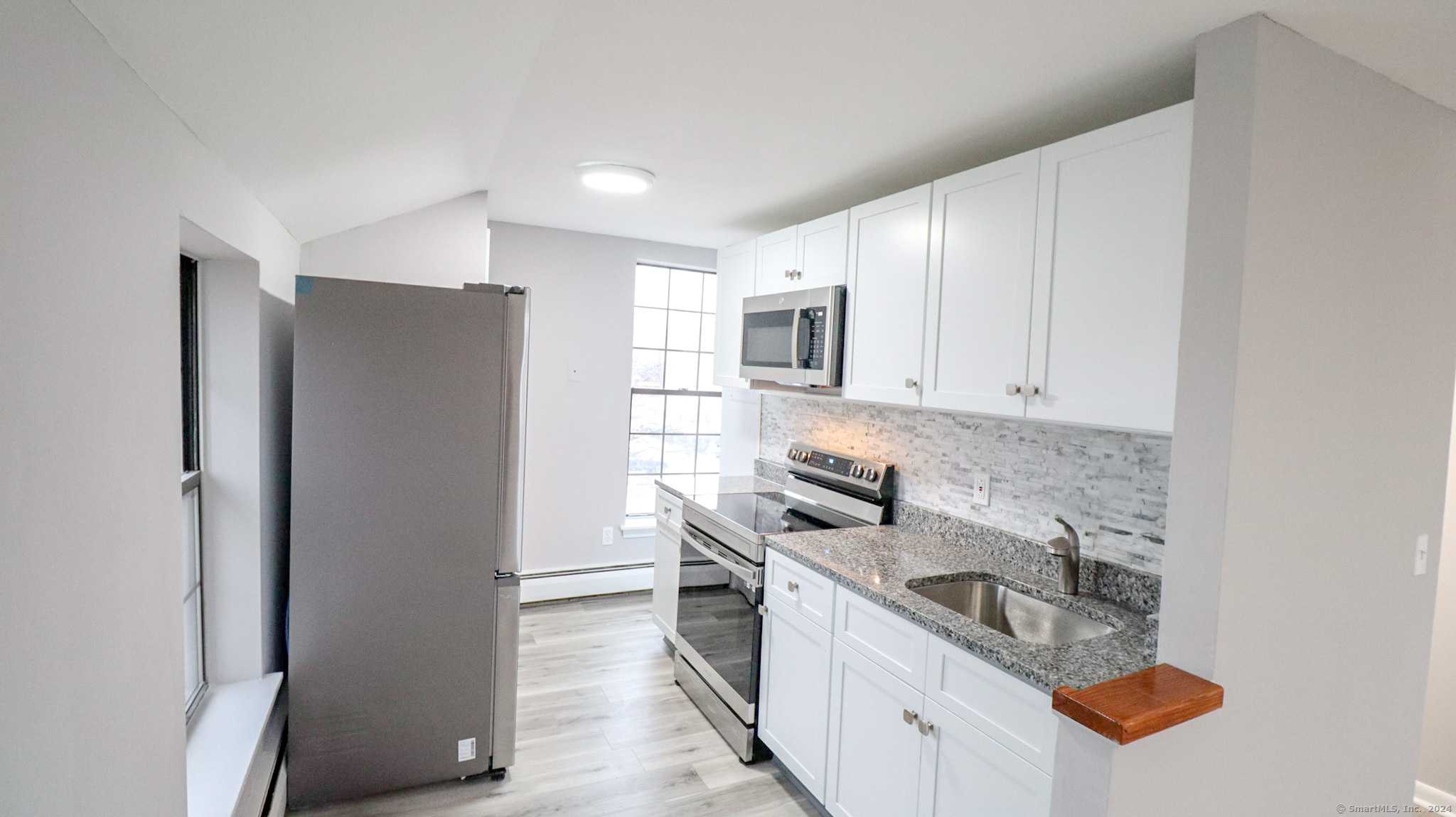111 Huyshope Avenue 2E