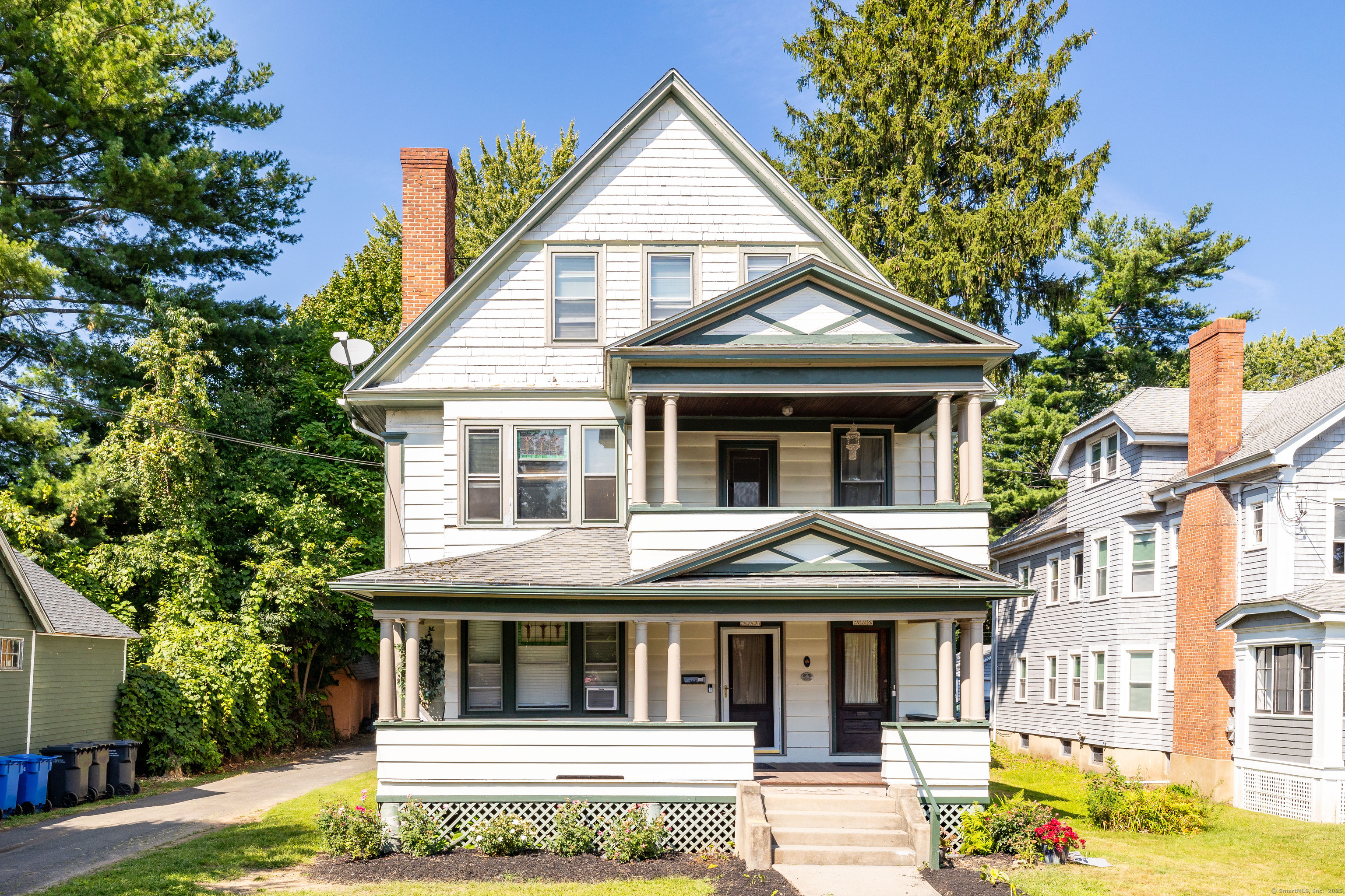 978 West Boulevard