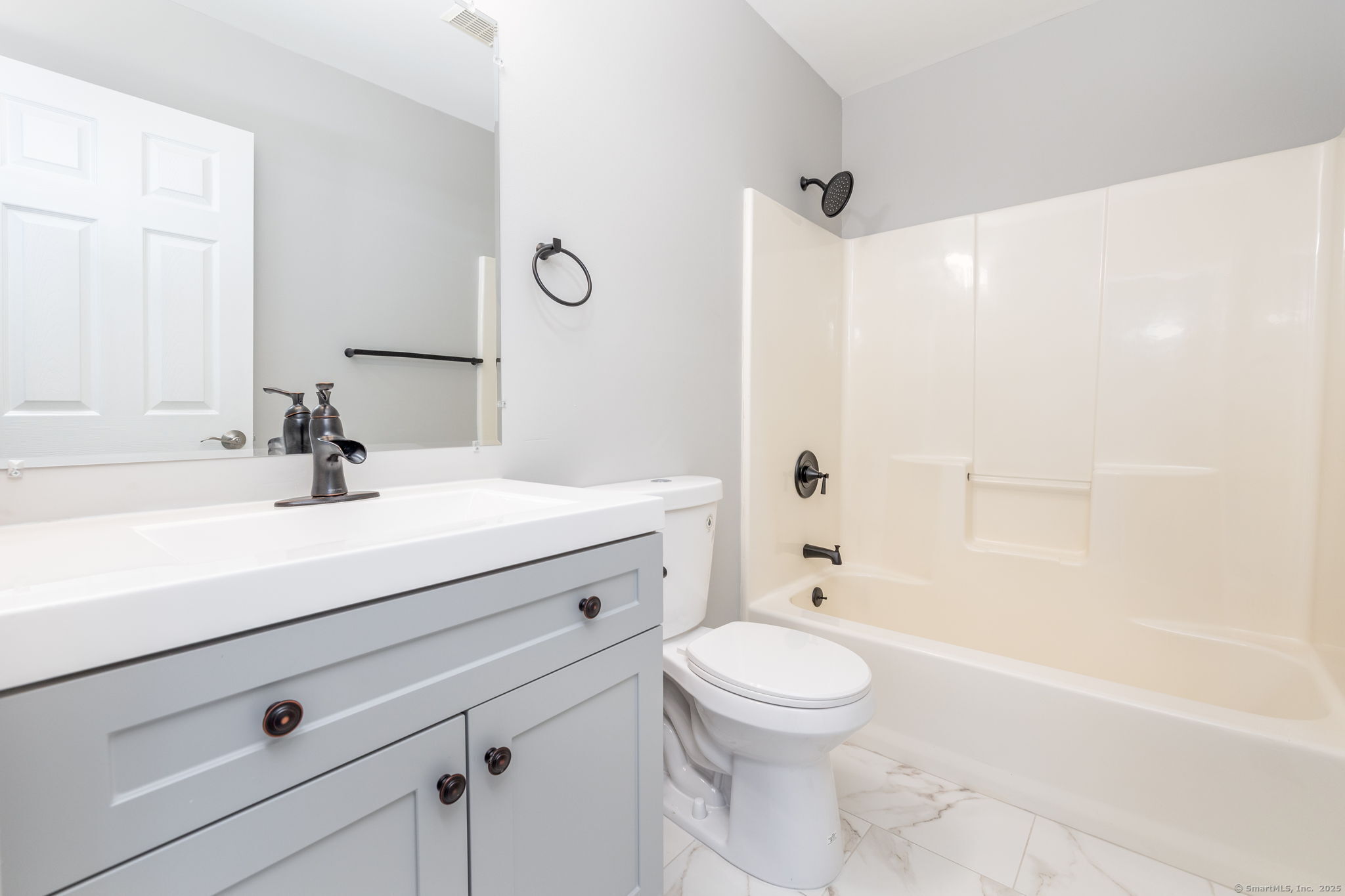 10 Jamie Lane APT A