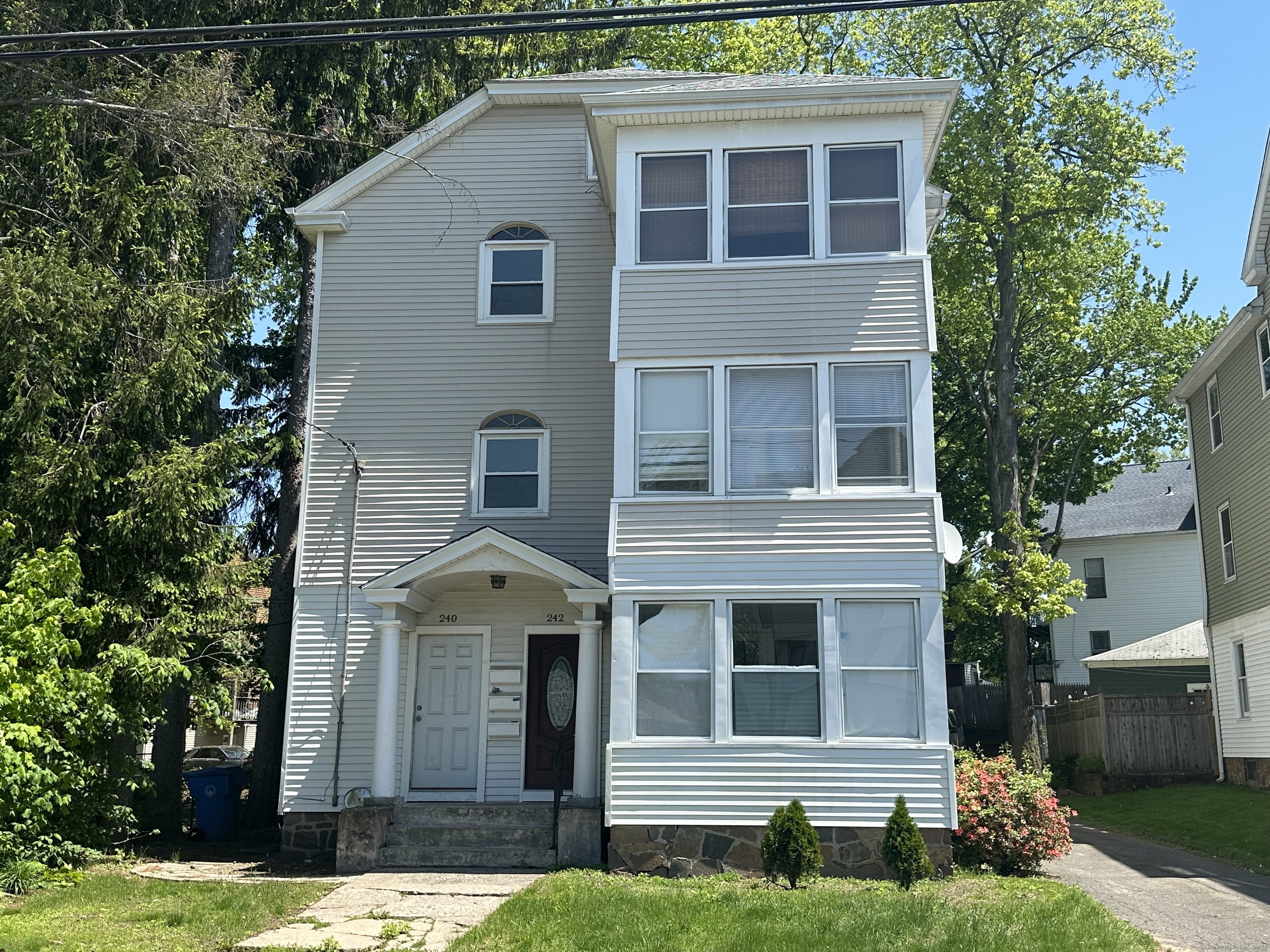 240 Linwood Street 2