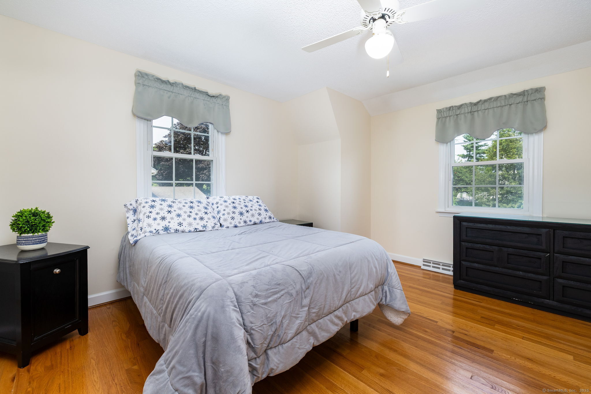 135 Old Common Road