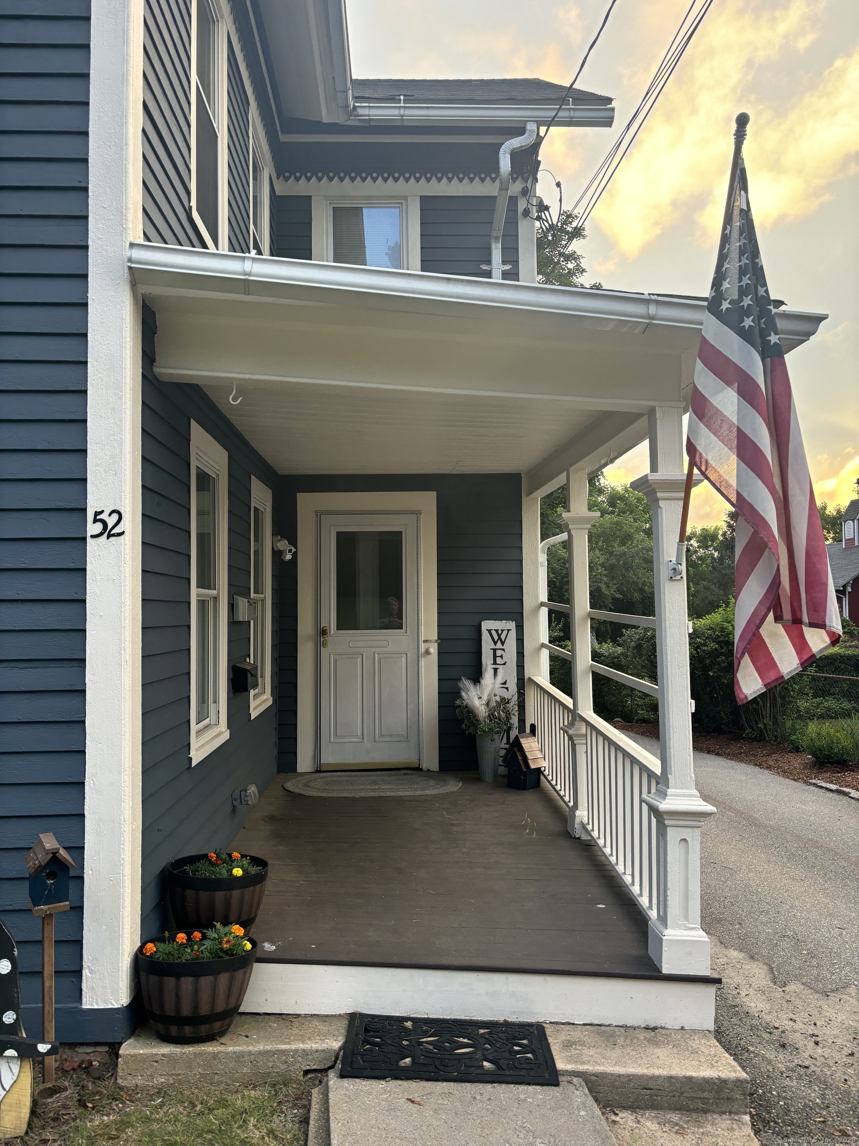 52 Pleasant Street