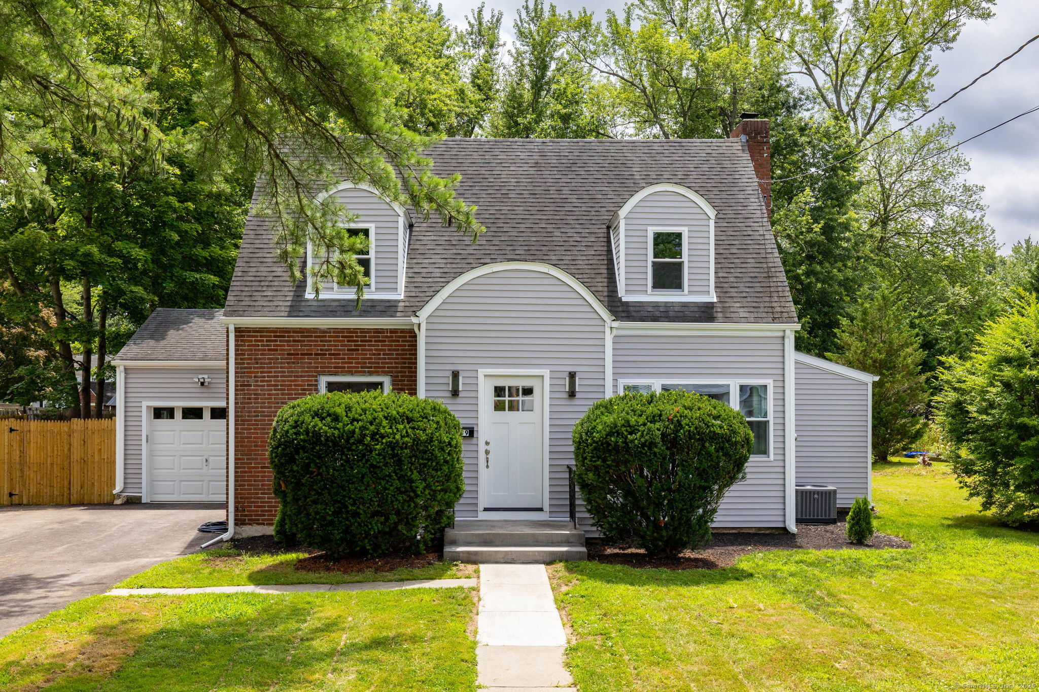 139 Mohawk Drive