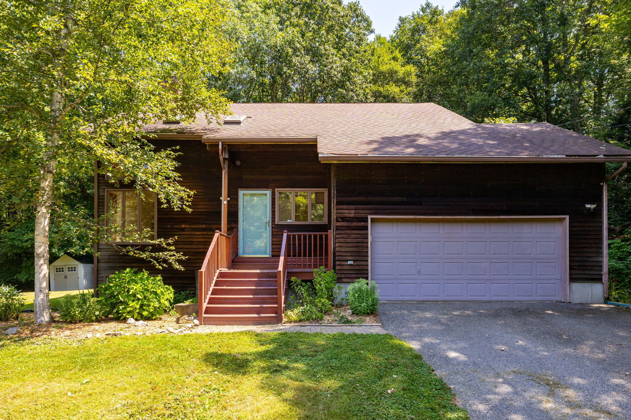 26 Mohegan Lane