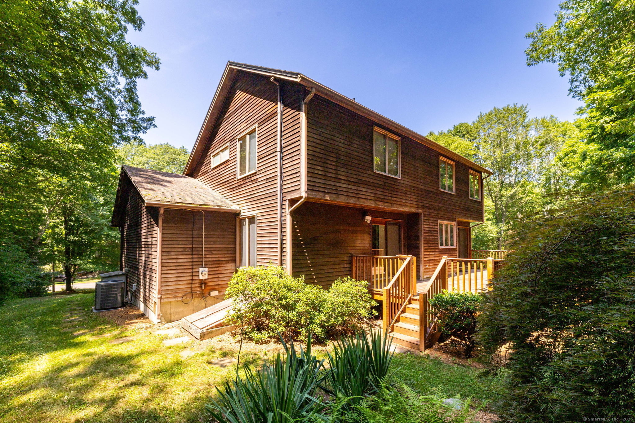 26 Mohegan Lane