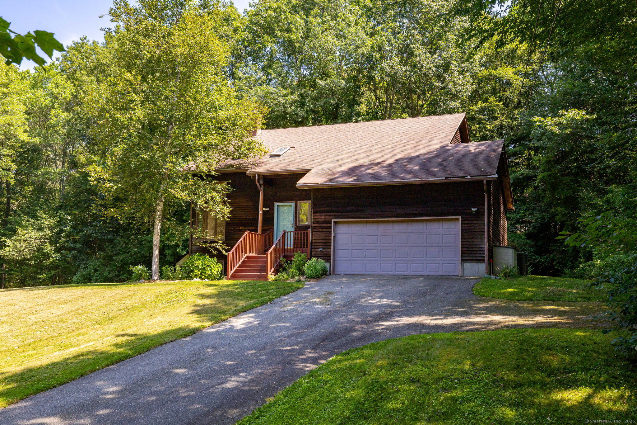 26 Mohegan Lane
