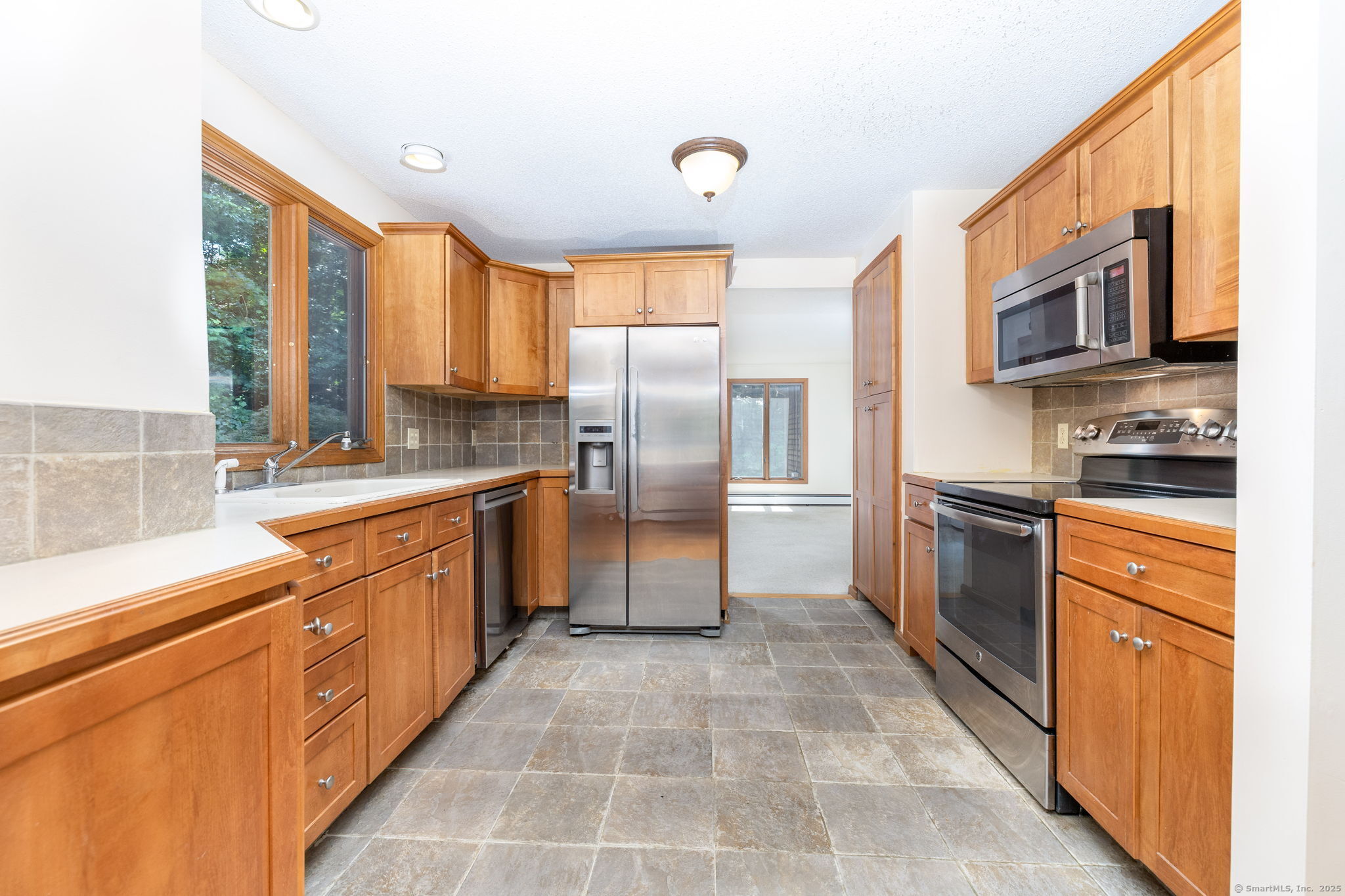 26 Mohegan Lane