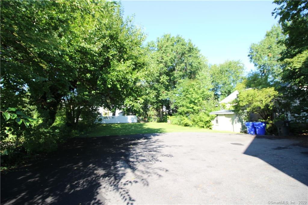 153 Quaker Lane South