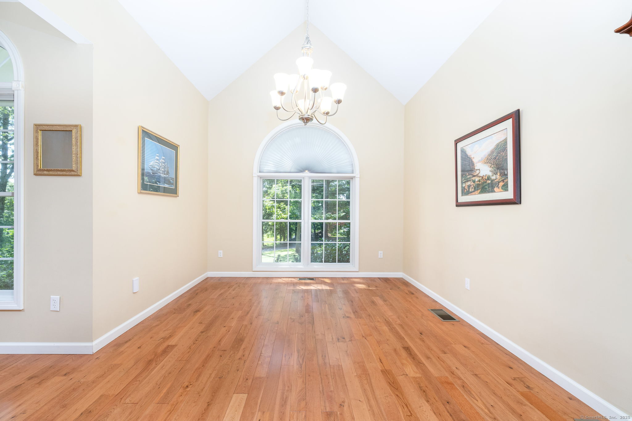 11 Eastland Drive