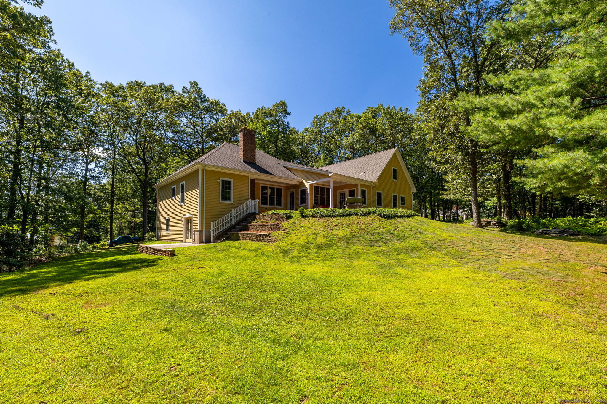 11 Eastland Drive