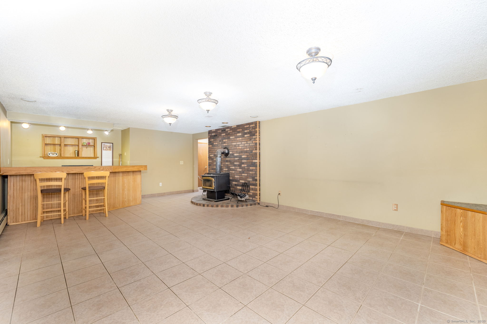 801 Farmington Avenue