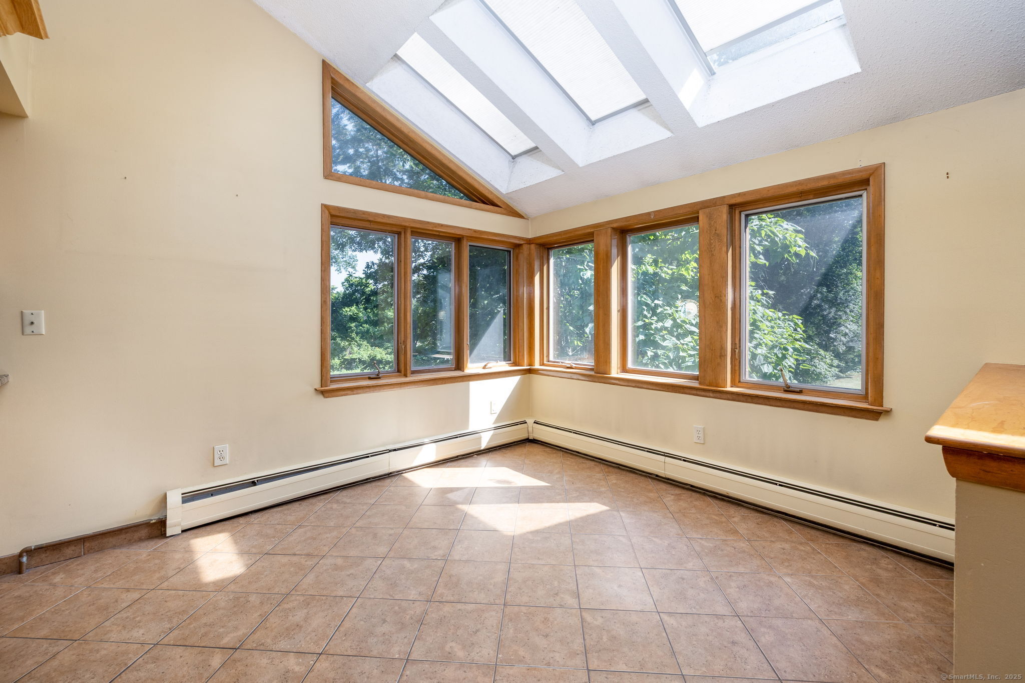 801 Farmington Avenue