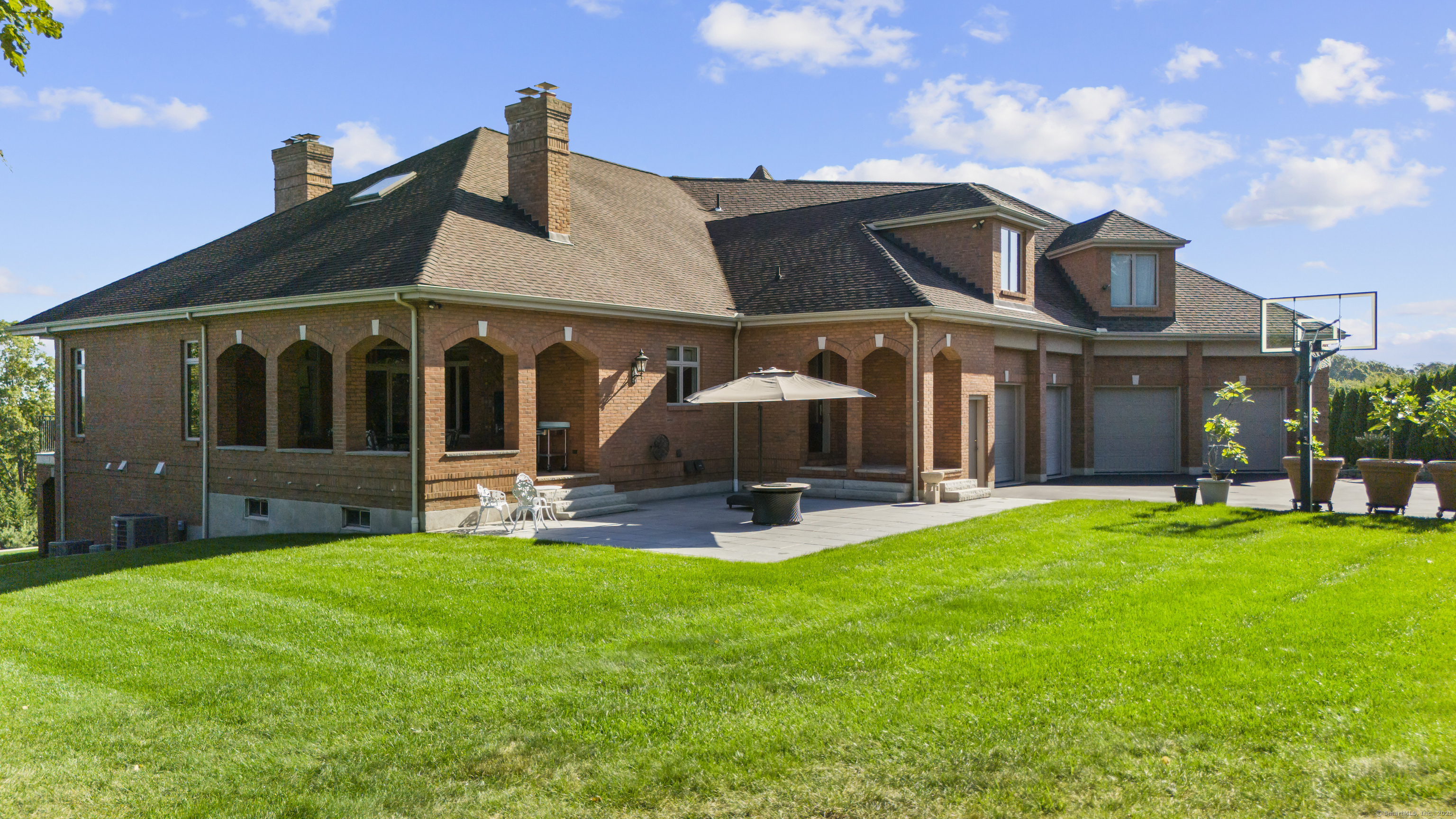 18 Stone Hill Drive