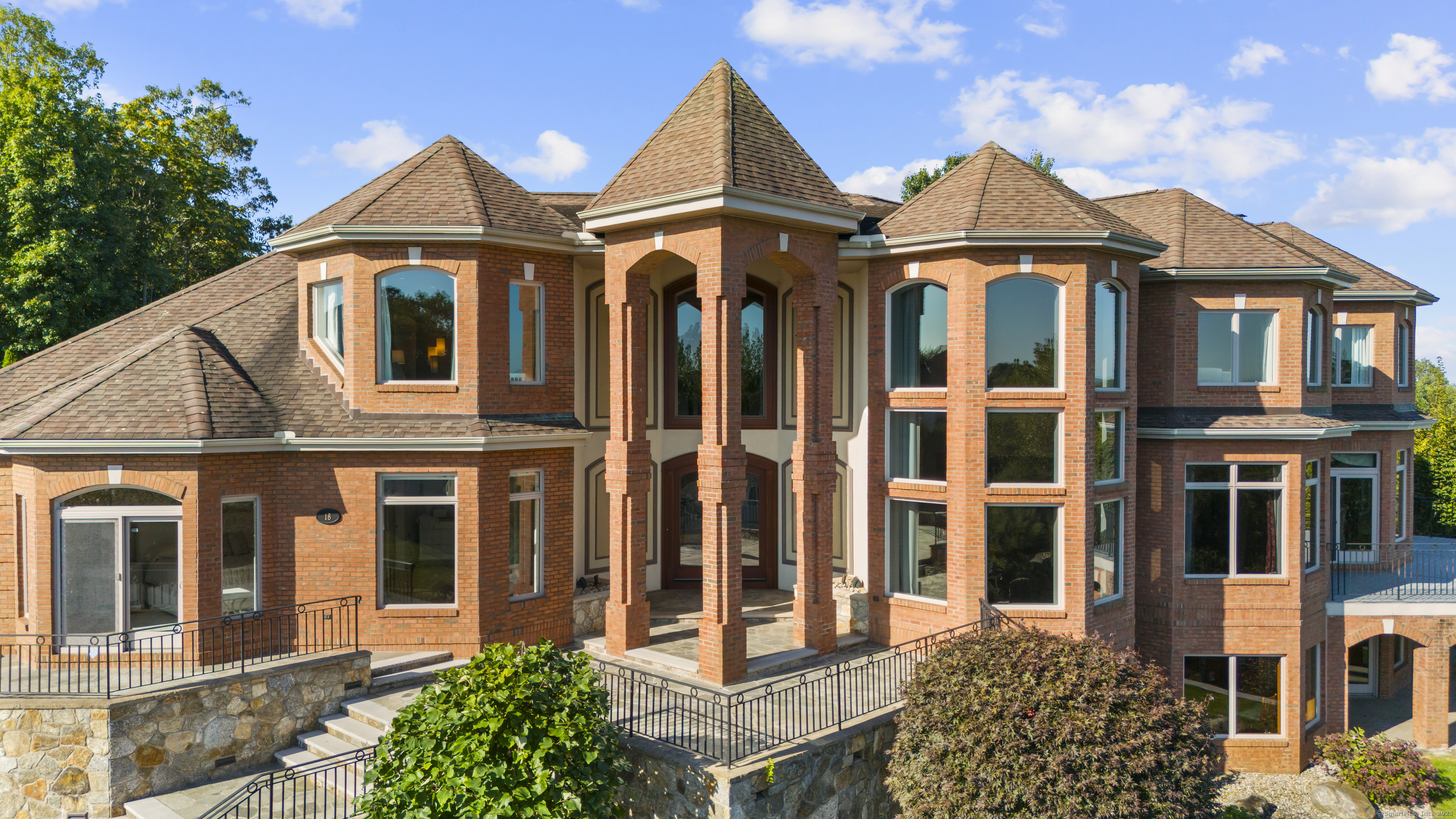 18 Stone Hill Drive