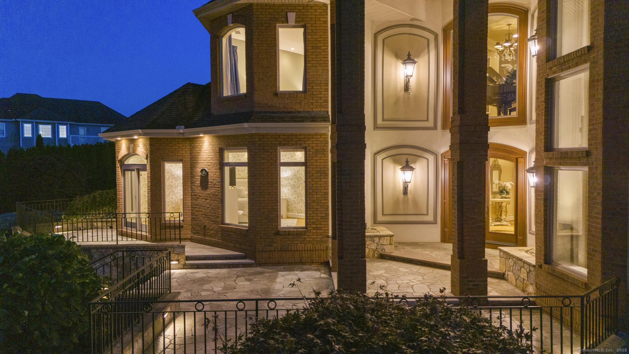 18 Stone Hill Drive