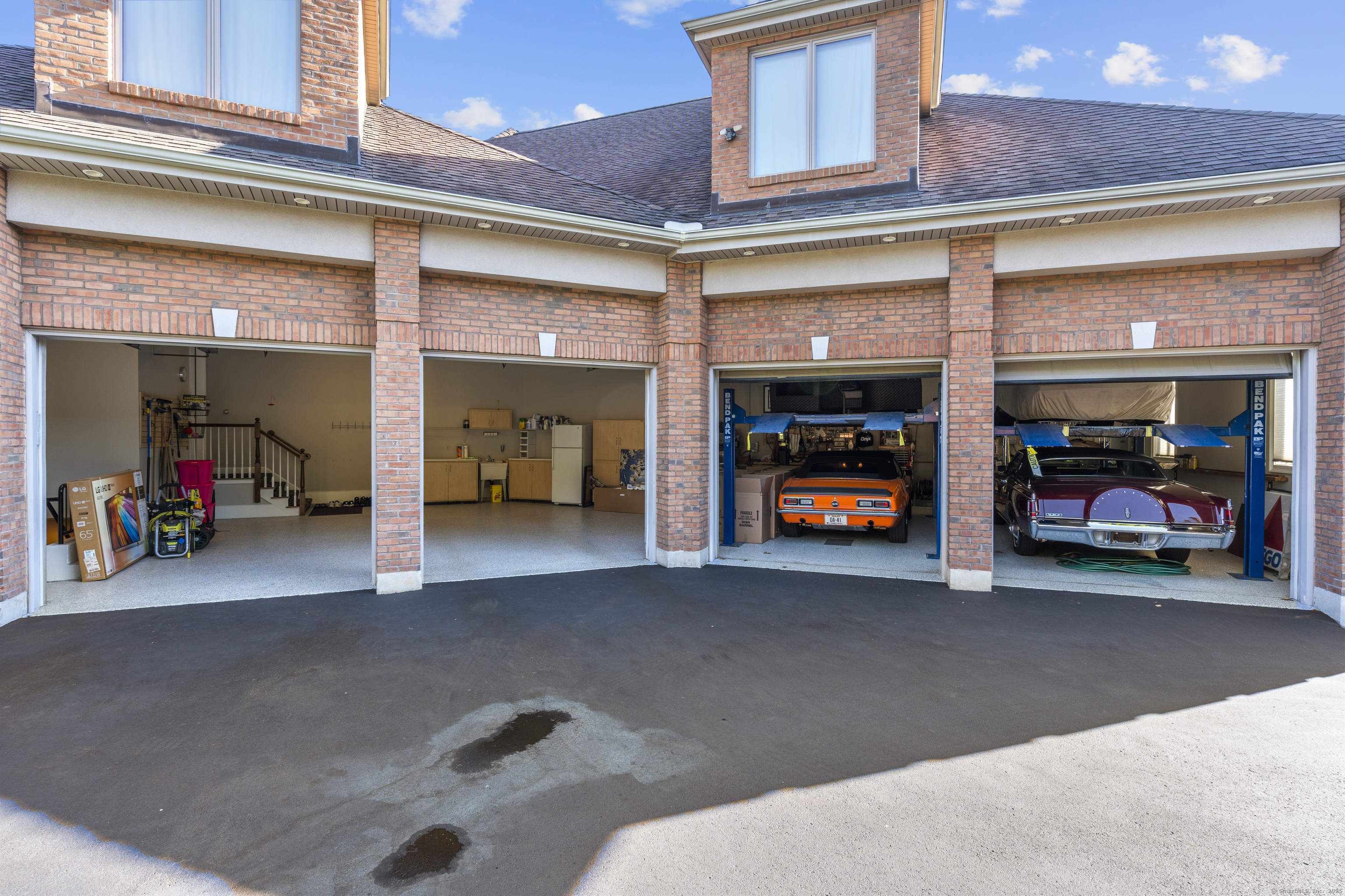 18 Stone Hill Drive
