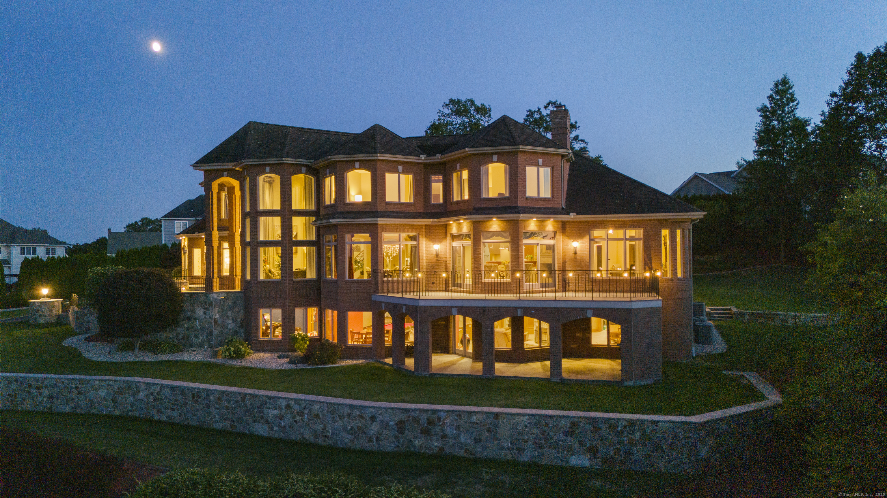 18 Stone Hill Drive