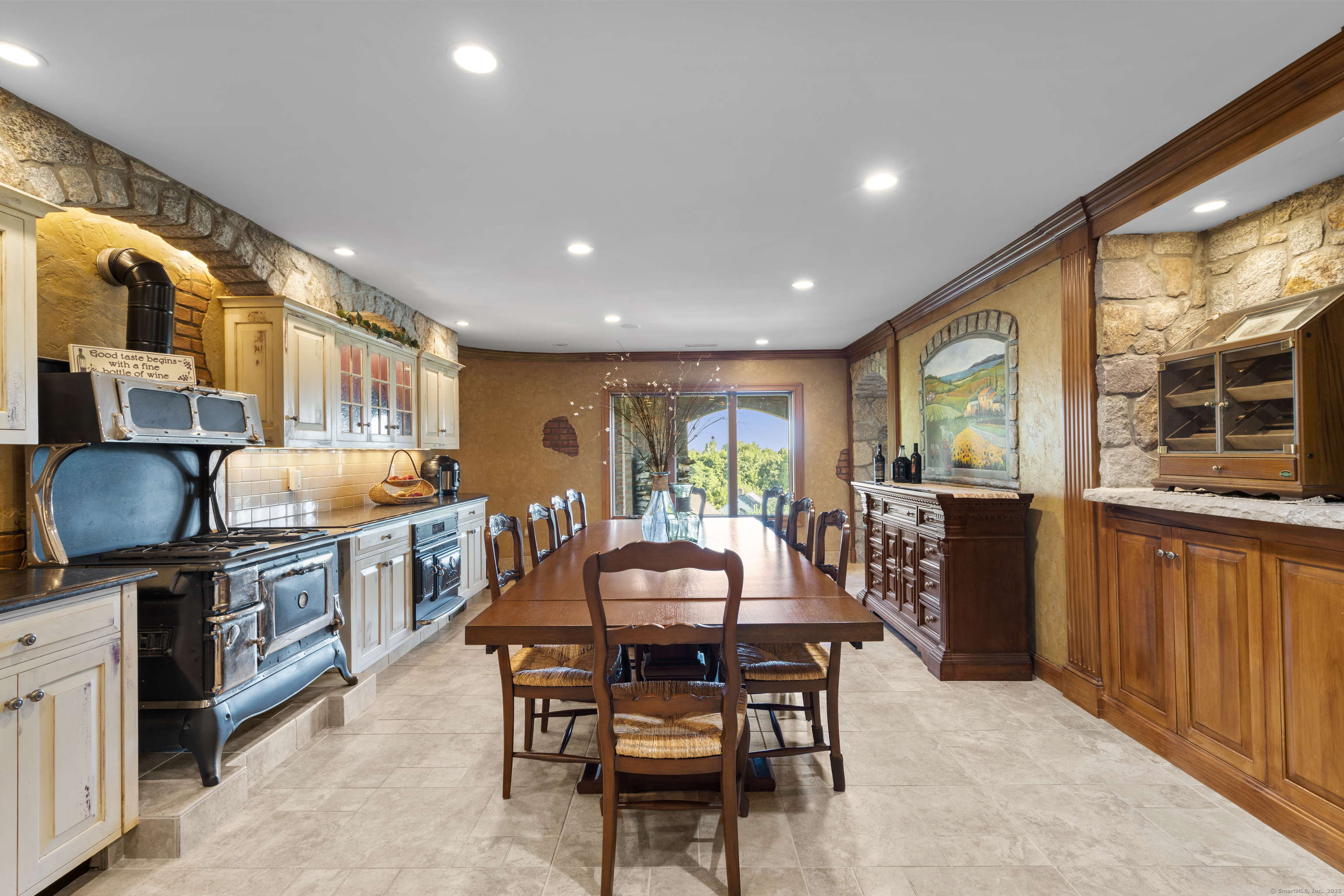 18 Stone Hill Drive