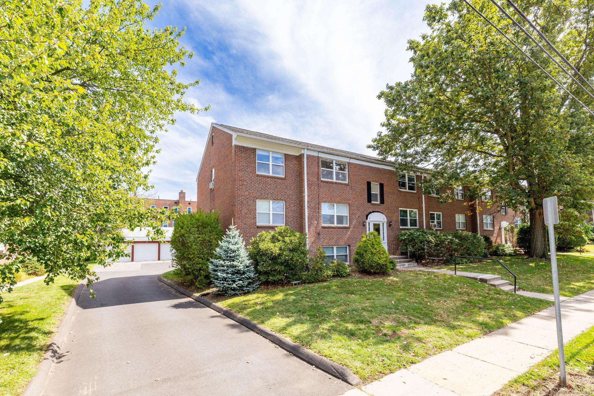 42A Arnold Way 42A