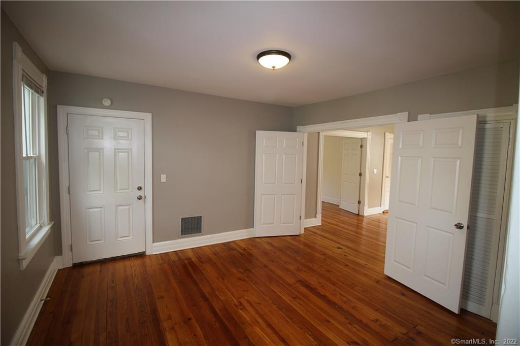 151 Quaker Lane South 2nd Flr