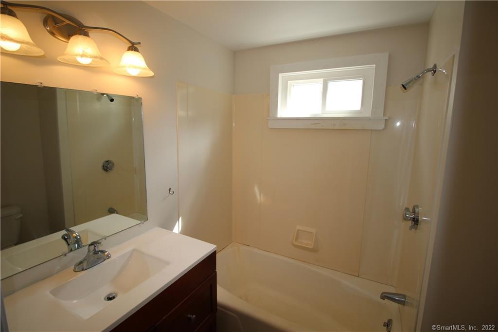 151 Quaker Lane South 2nd Flr