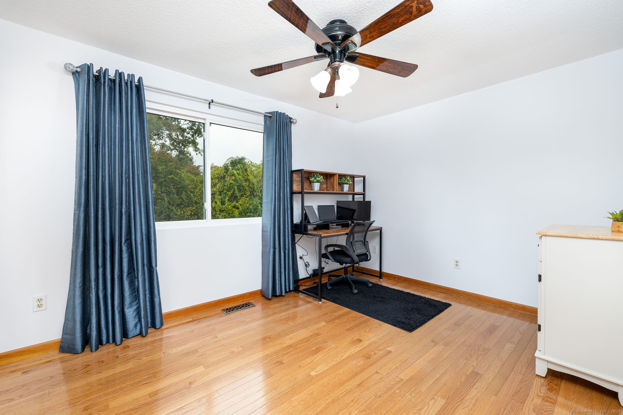 410 Farmington Avenue APT H1