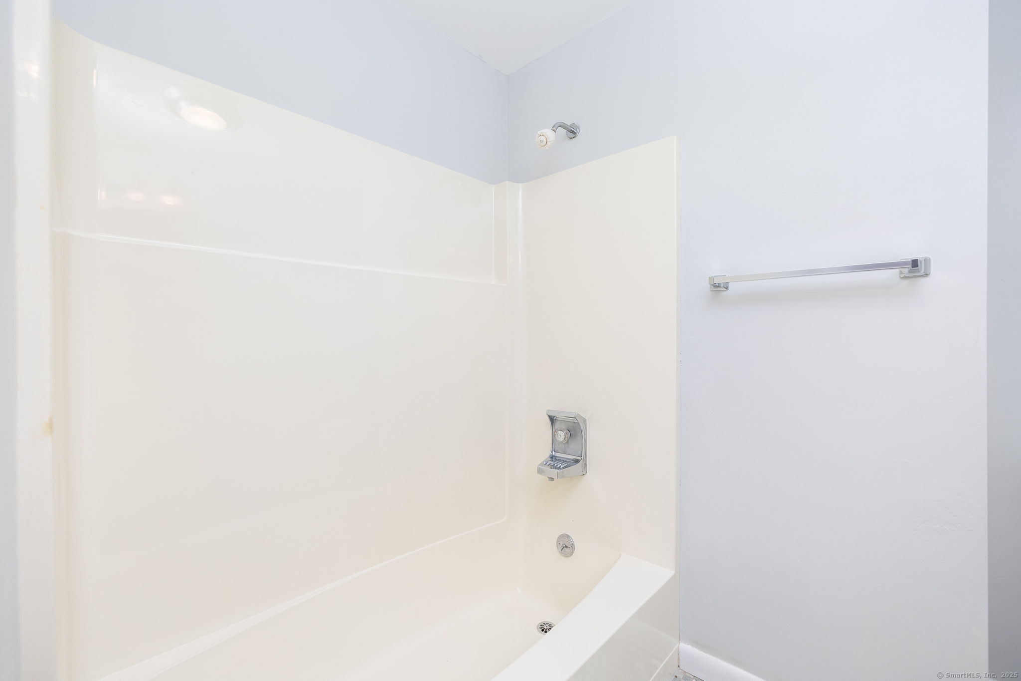 29 Harbour Village D