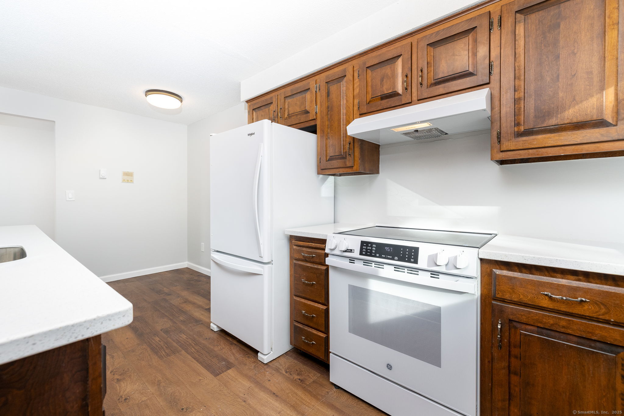 29 Harbour Village D