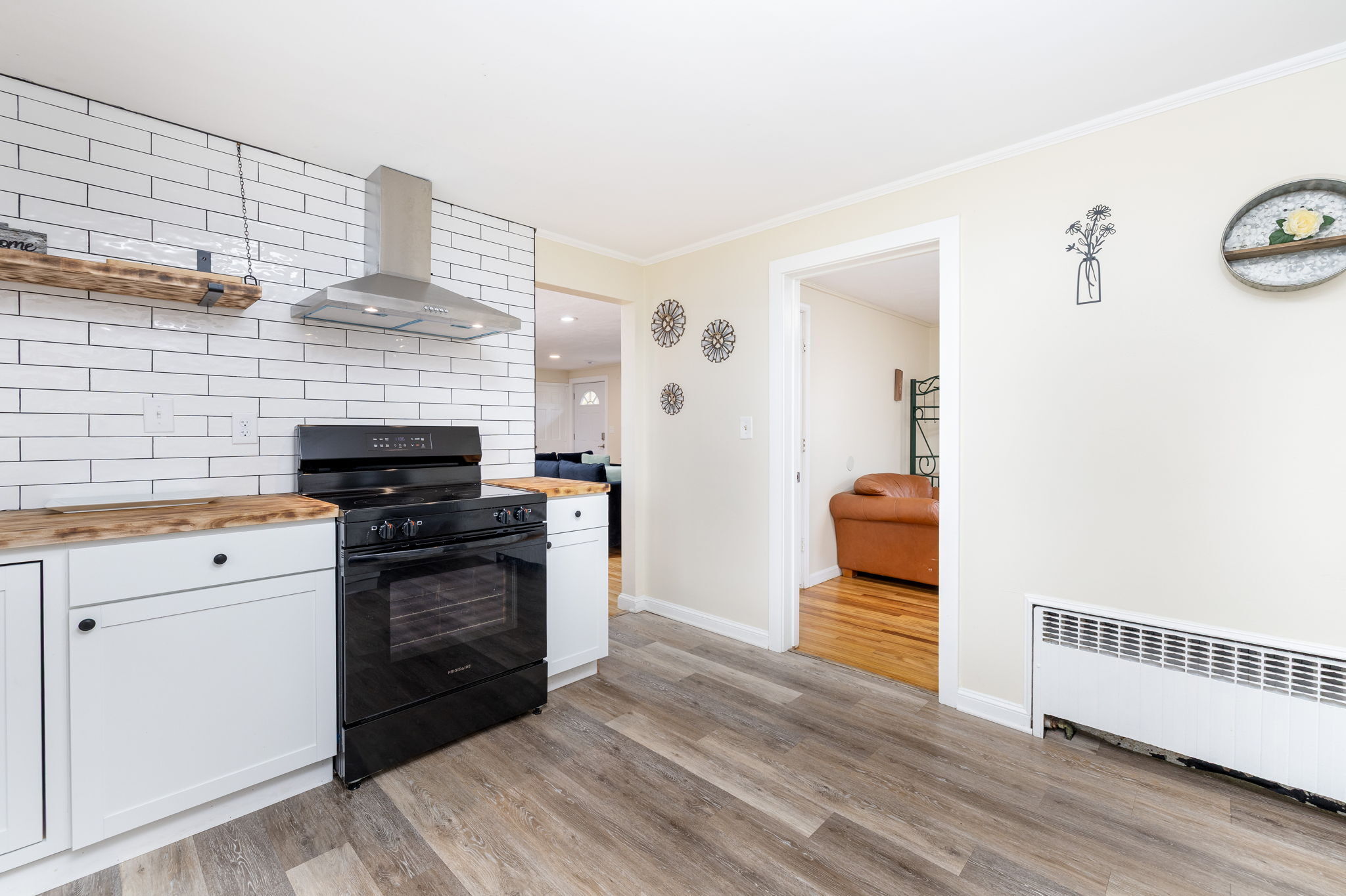 9 Storrs Heights Road