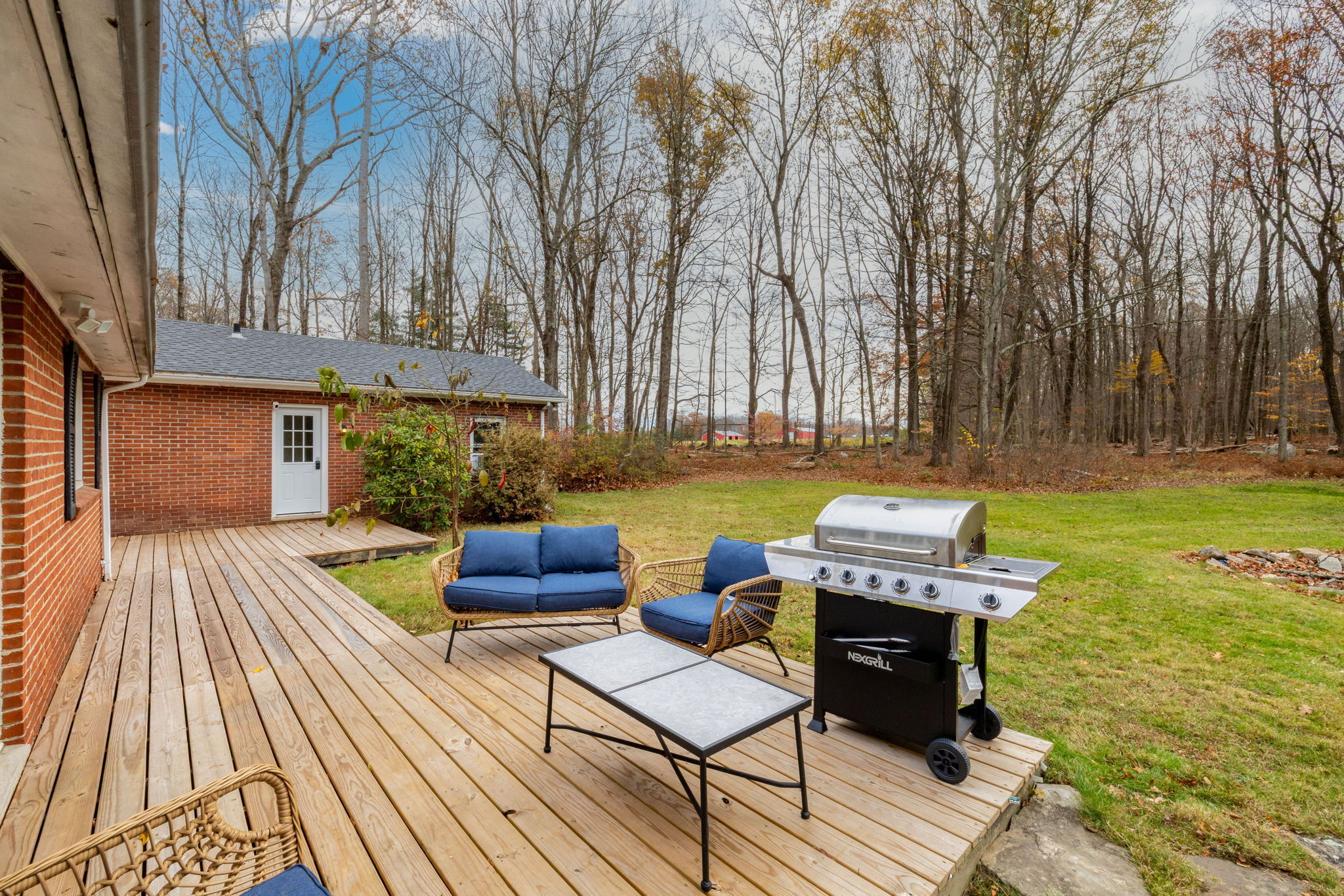 9 Storrs Heights Road